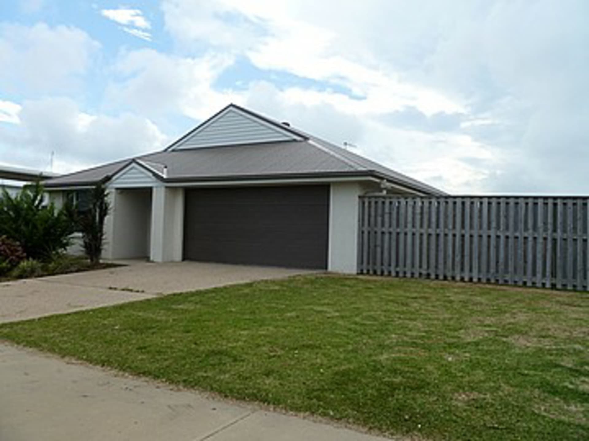 24 Whitehaven Drive Blacks Beach QLD, Blacks Beach - Image 1