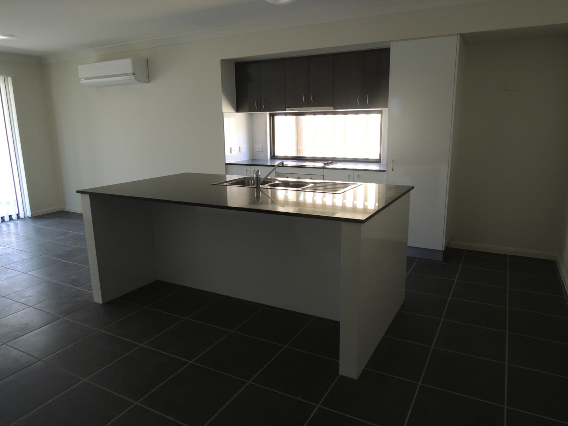 40A Newport Parade Blacks Beach QLD, Blacks Beach - Thumbnail 4