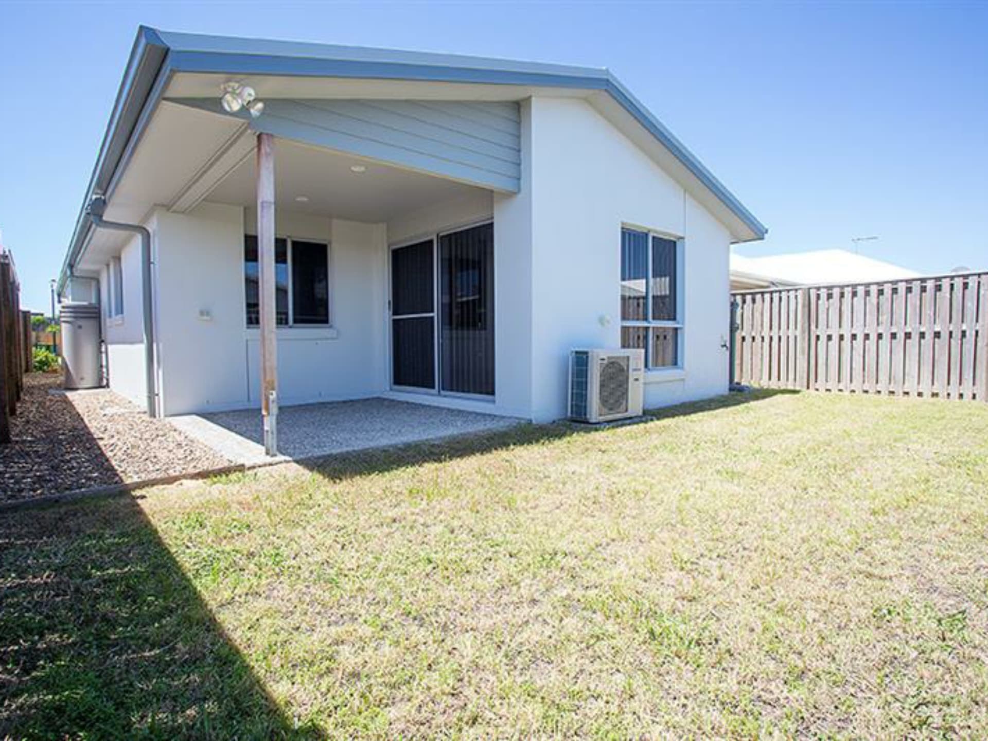 11 Cable Court Blacks Beach QLD, Blacks Beach - Image 1