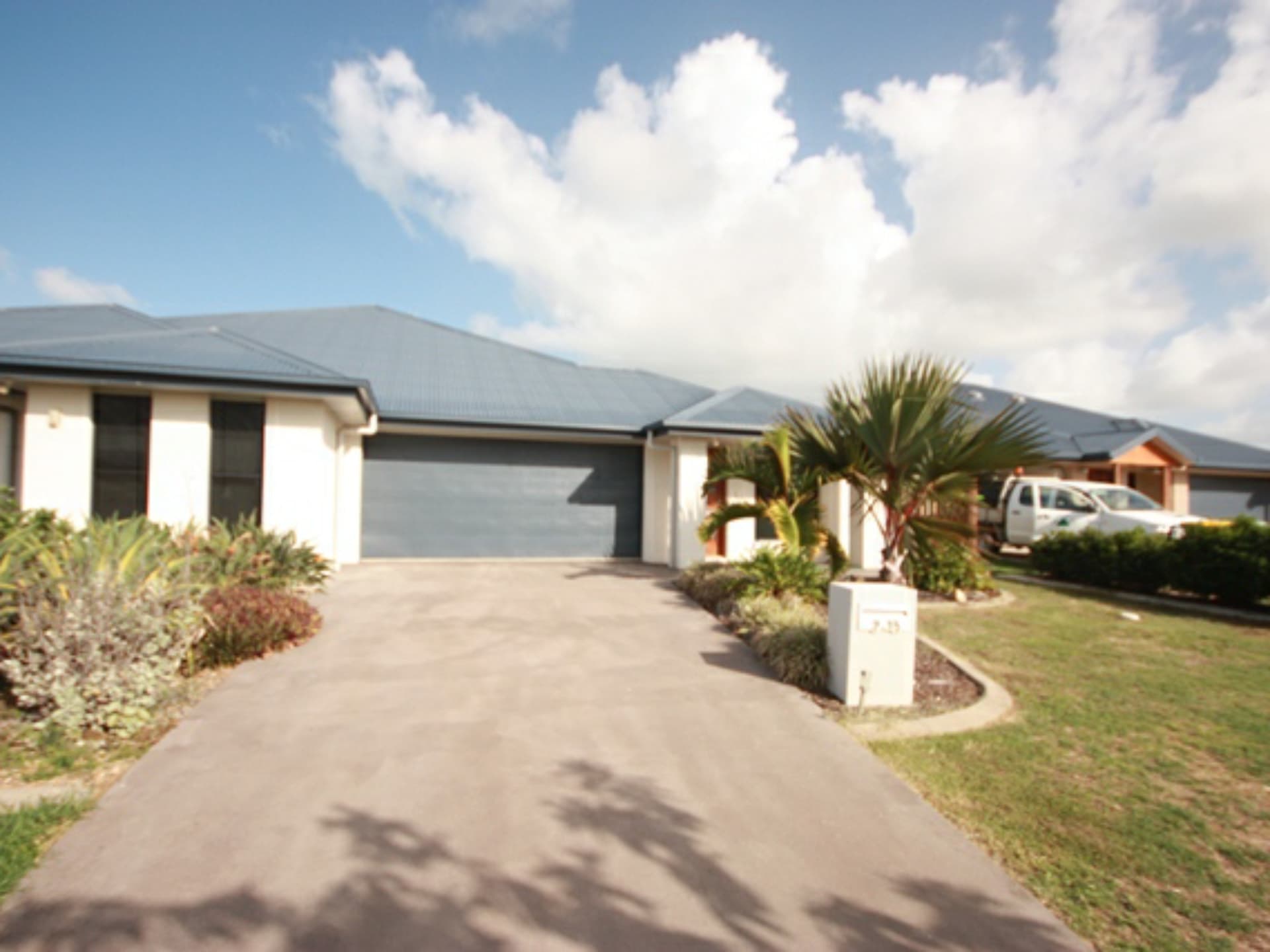 2/15 Bilgola Place Blacks Beach QLD, Blacks Beach - Image 1