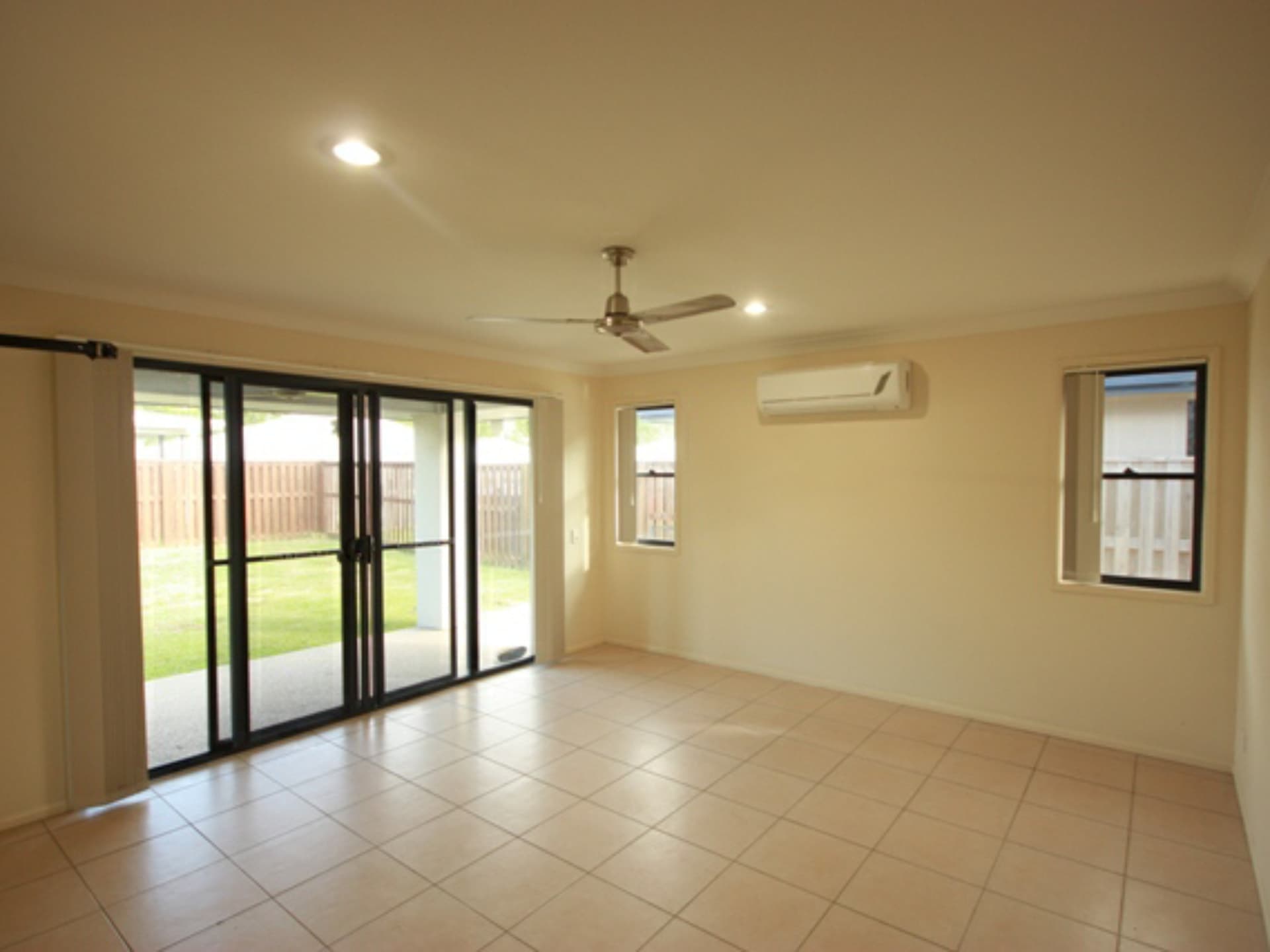 2/15 Bilgola Place Blacks Beach QLD, Blacks Beach - Thumbnail 3