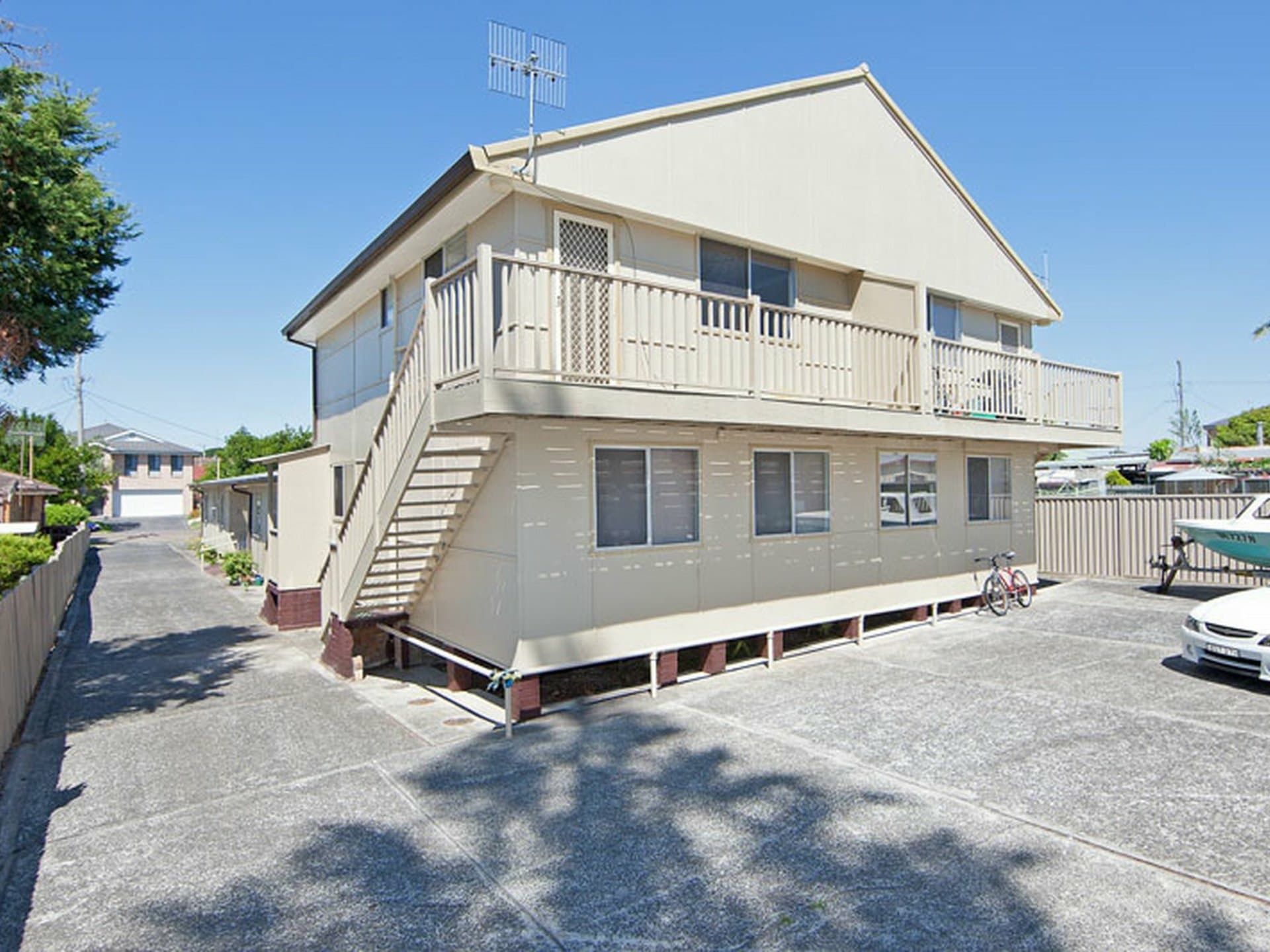 1/6 Yeddenba Avenue Blue Bay NSW, Blue Bay - Image 1