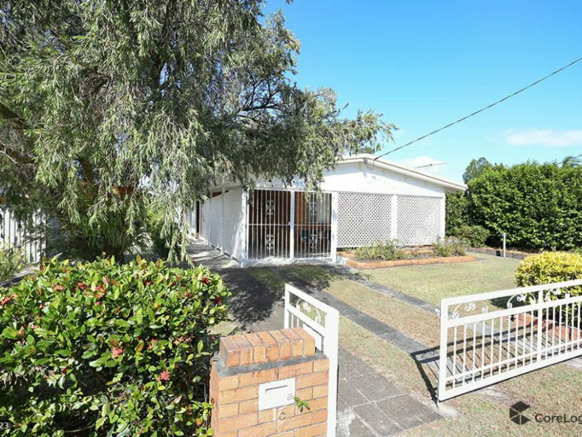 2/15 Cumming Street Bongaree QLD, Bongaree - Image 1