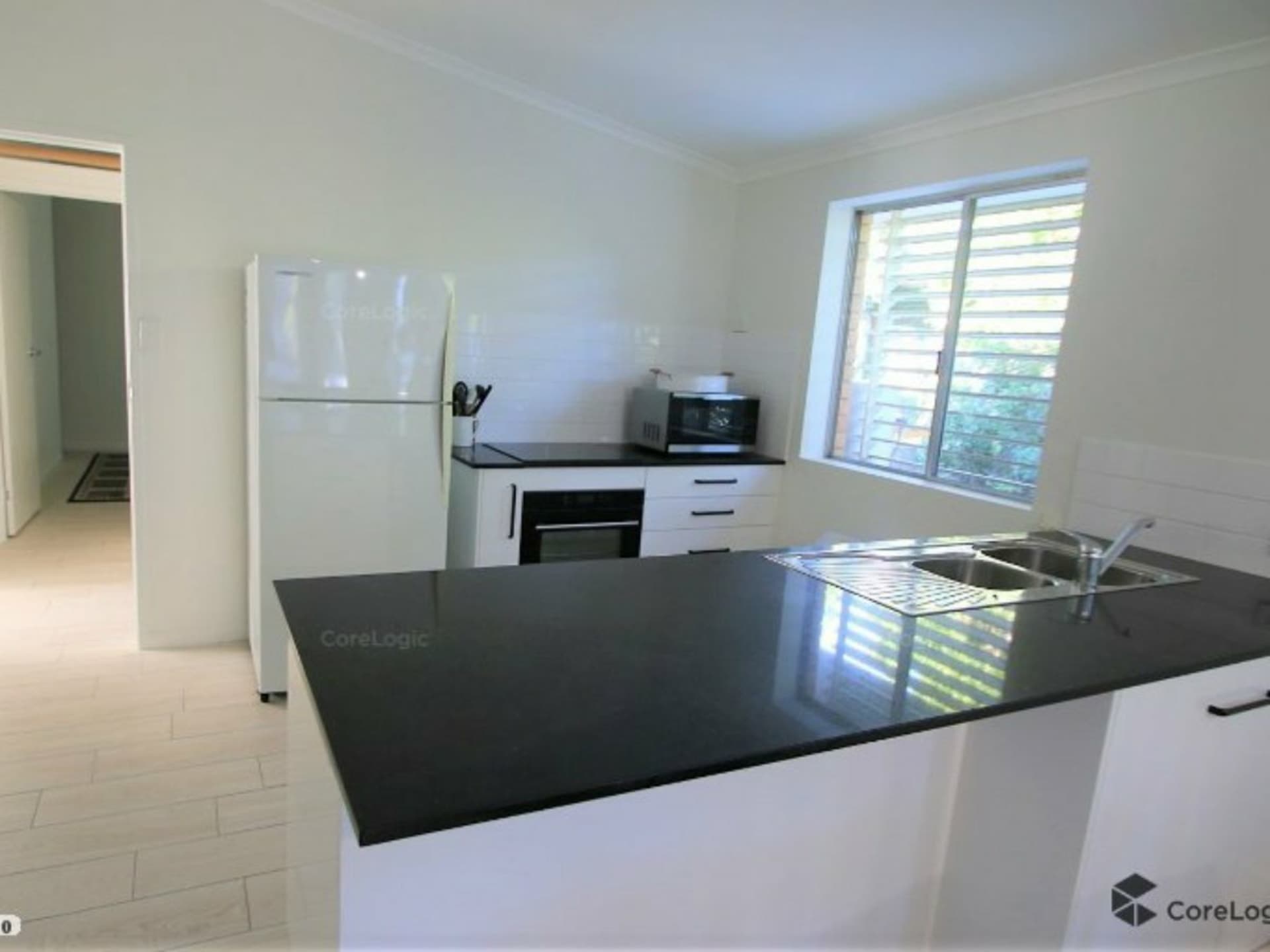 2/15 Cumming Street Bongaree QLD, Bongaree - Thumbnail 3