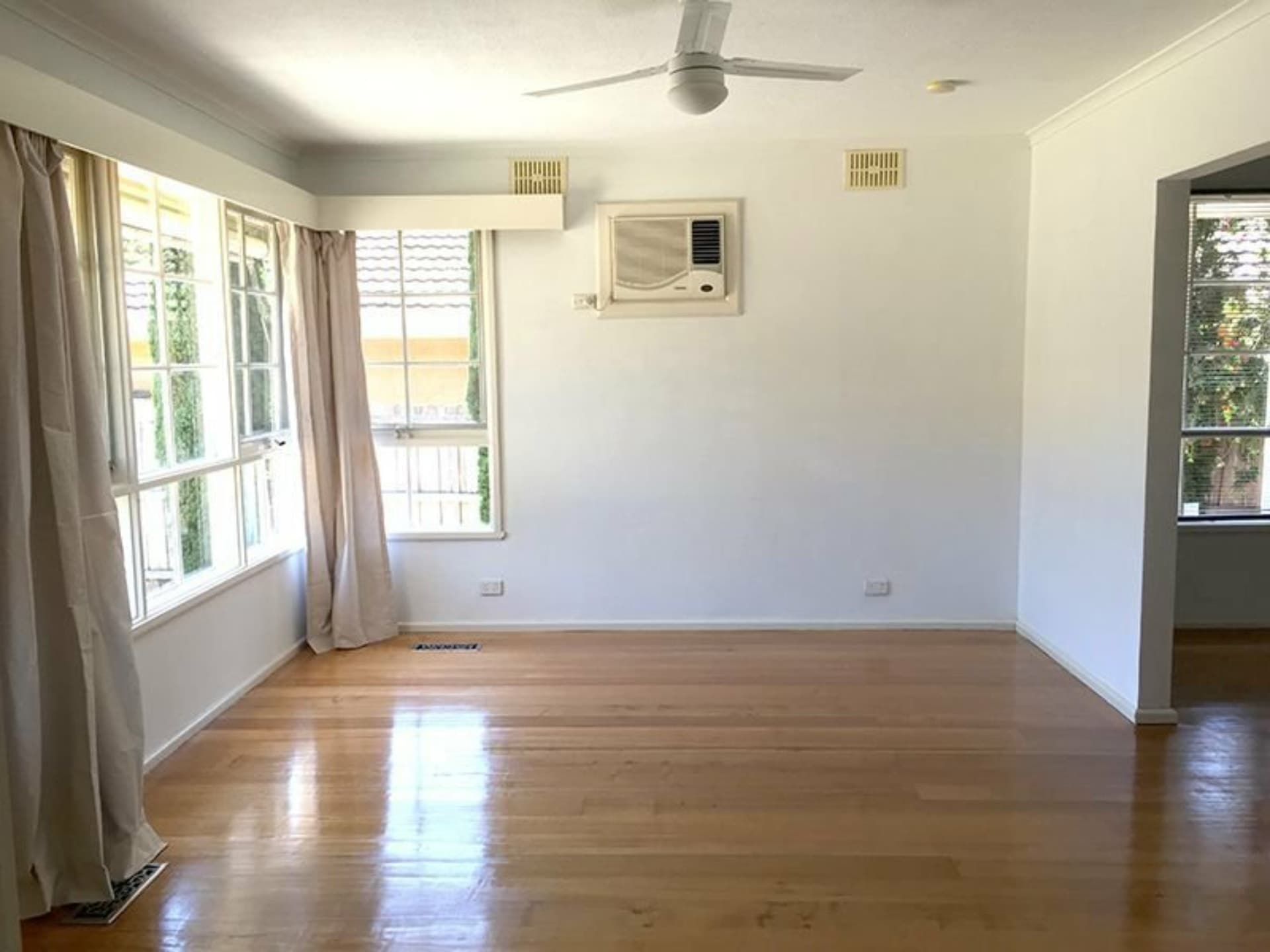 1/5 Medway Crescent Boronia VIC, Boronia - Thumbnail 2