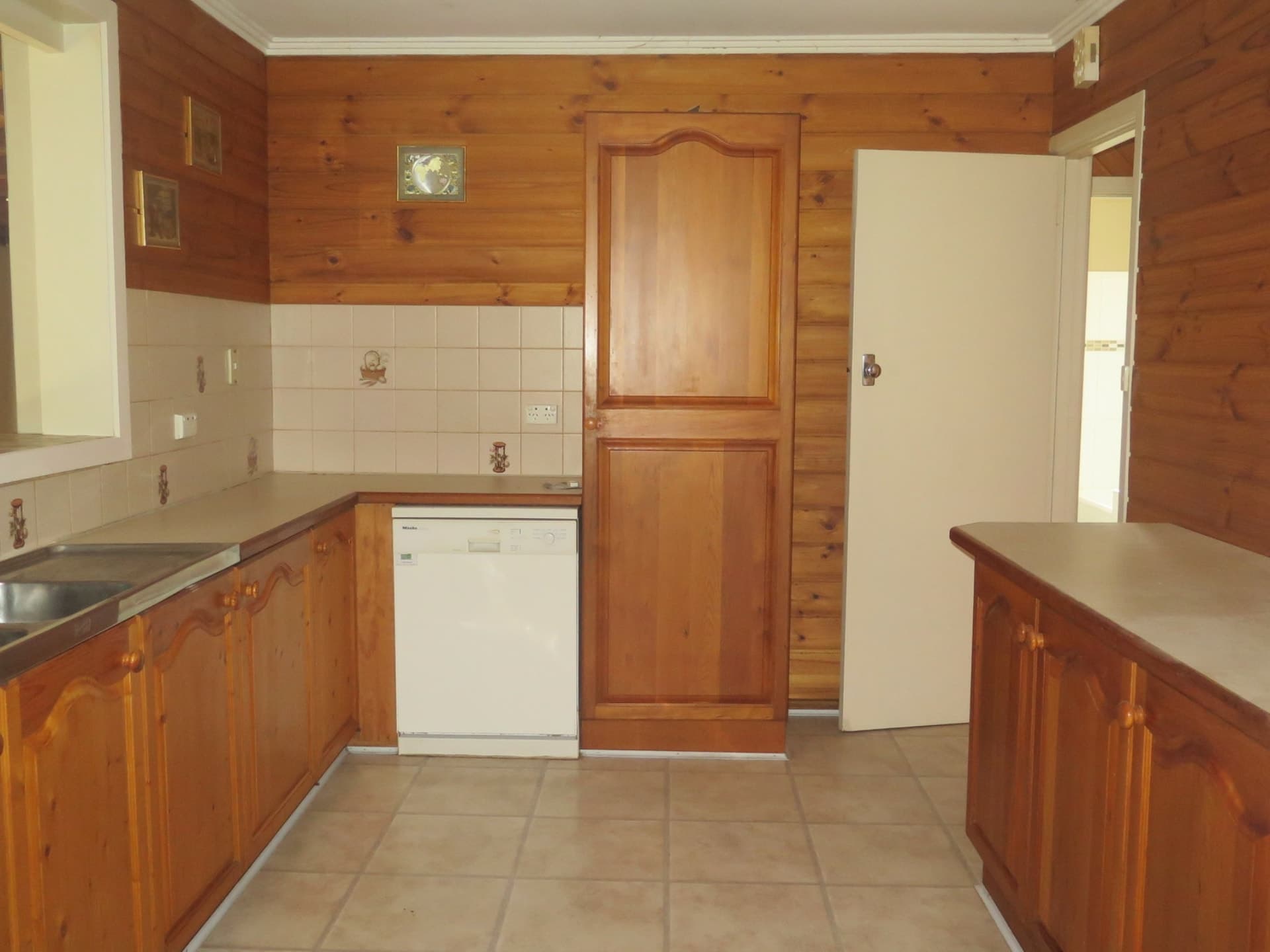 13 Flinders Crescent Boronia VIC, Boronia - Thumbnail 5