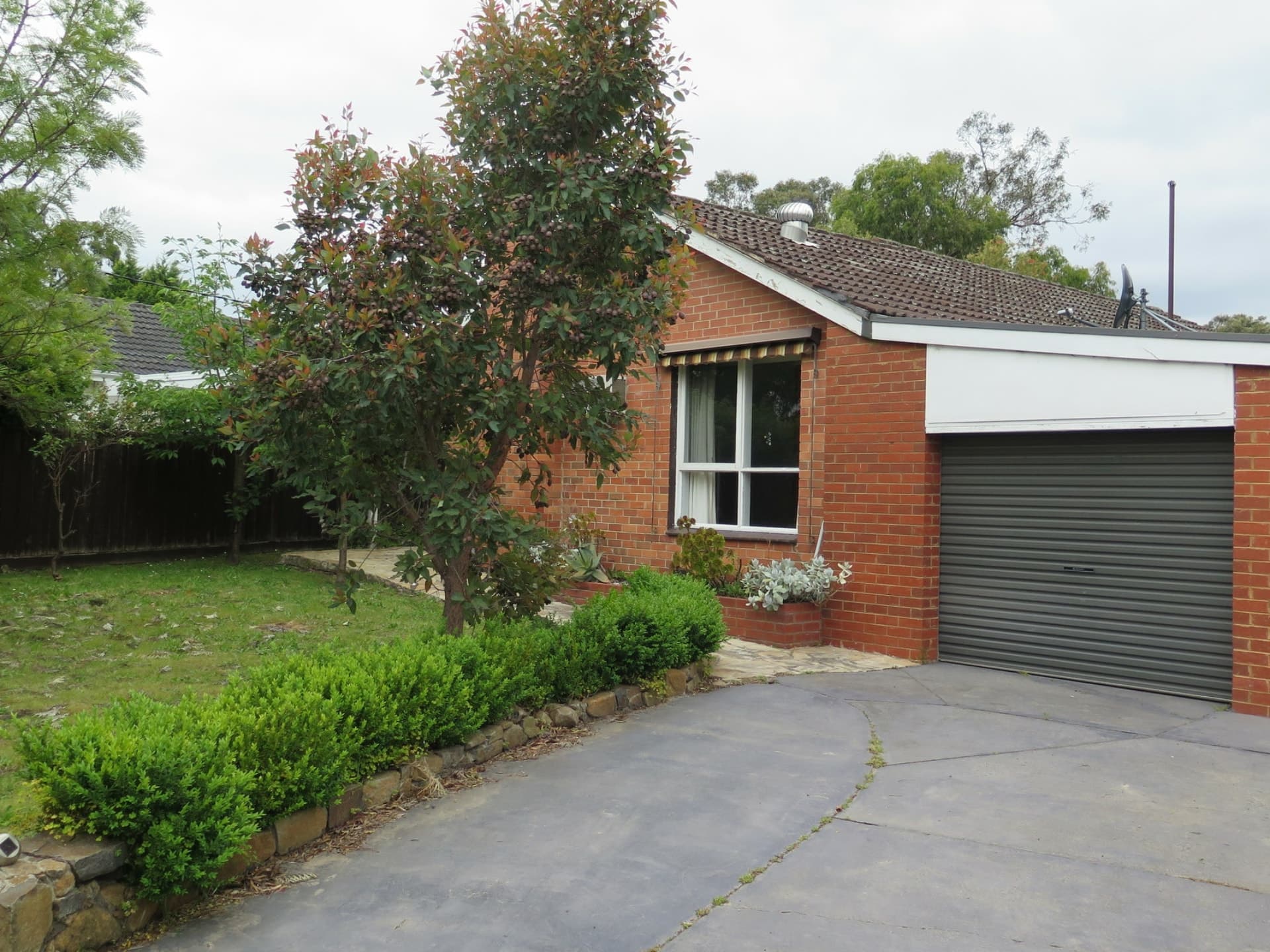 27 Charlotte Road Boronia VIC, Boronia - Thumbnail 2