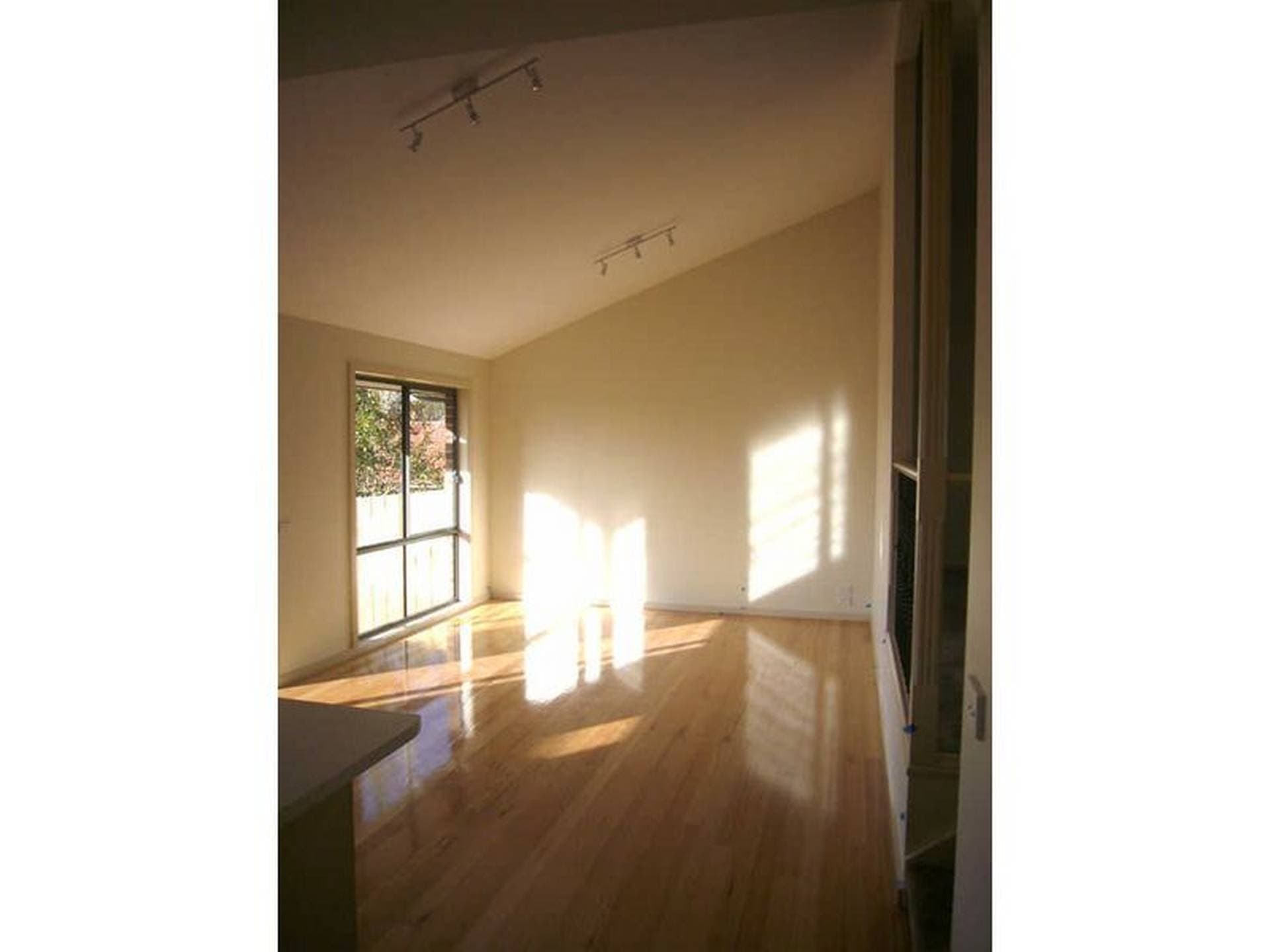 2/9 Oak Avenue Boronia VIC, Boronia - Thumbnail 4