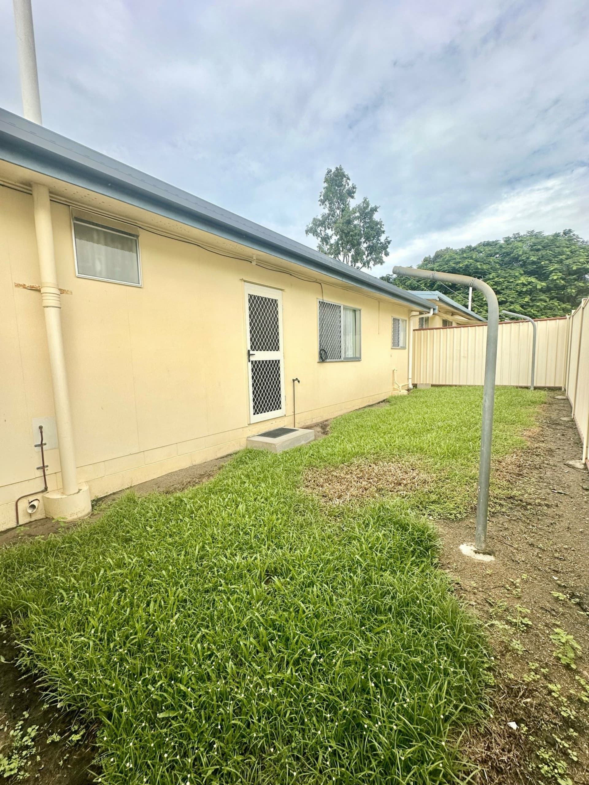 Unit 2/57 Livingstone Street, Bowen, Bowen - Image 1