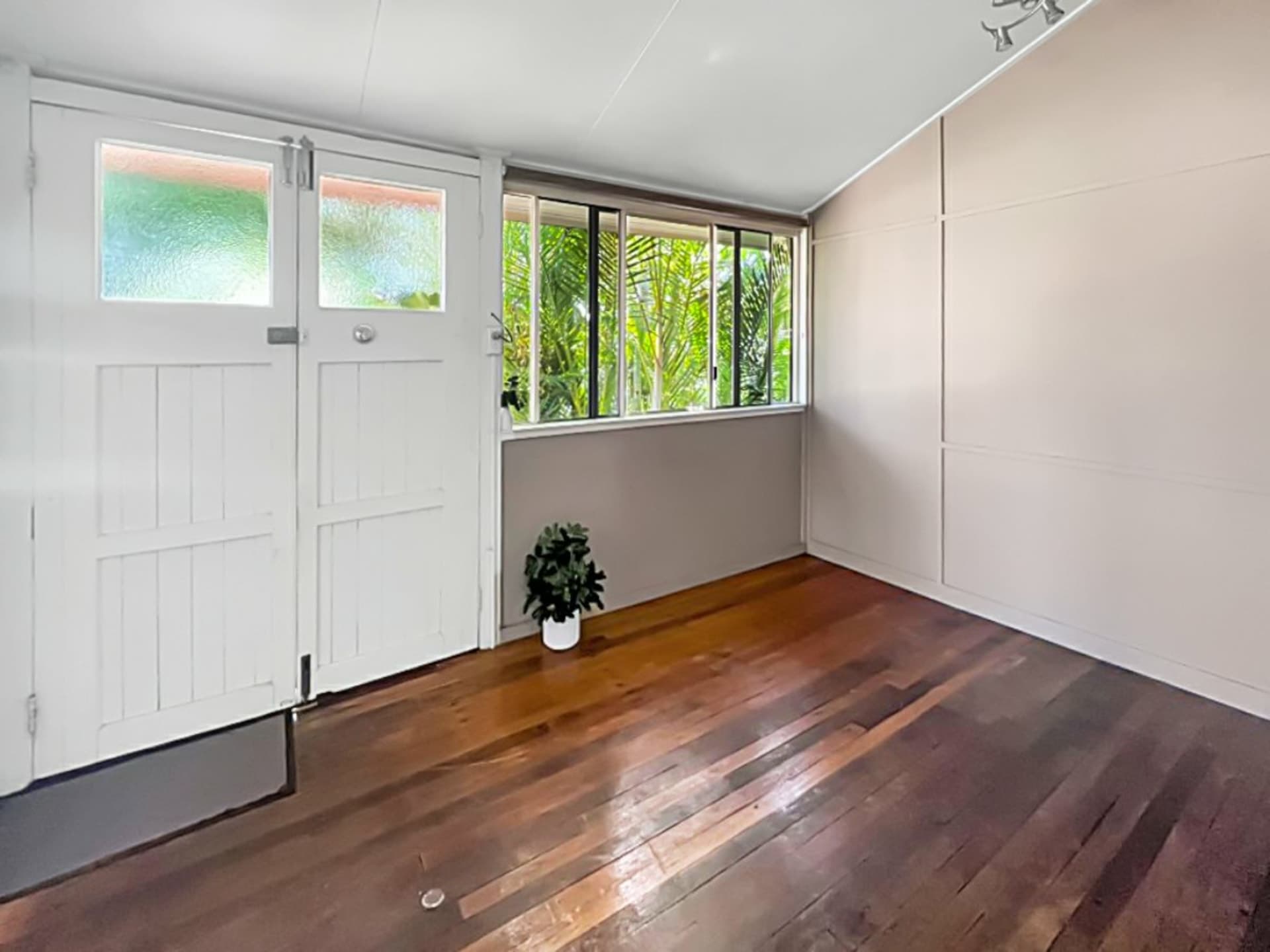 69 Leichhardt Street Bowen QLD, Bowen - Thumbnail 2