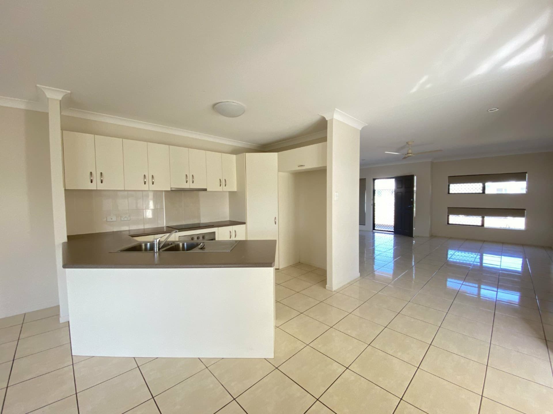 8 Cowrie Street Bowen QLD, Bowen - Thumbnail 4