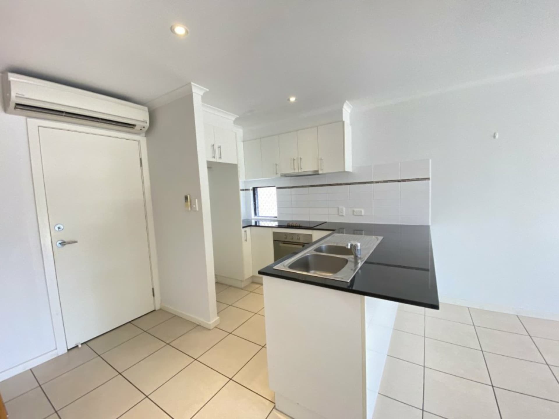 Unit 7/74A Powell Street, Bowen, Bowen - Thumbnail 6
