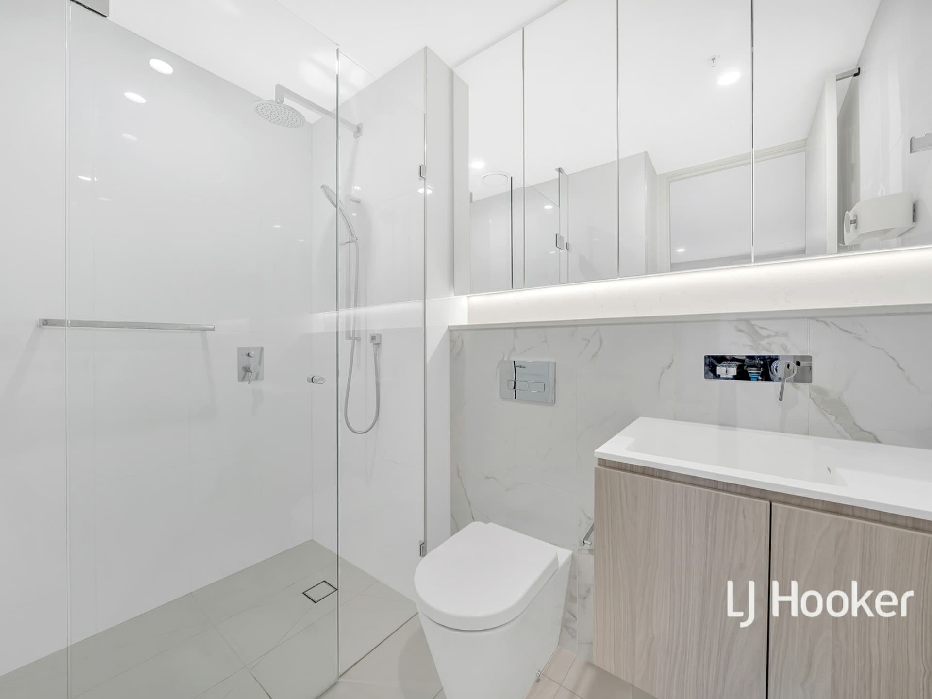 606/15 Irving Avenue Box Hill VIC, Box Hill - Thumbnail 8
