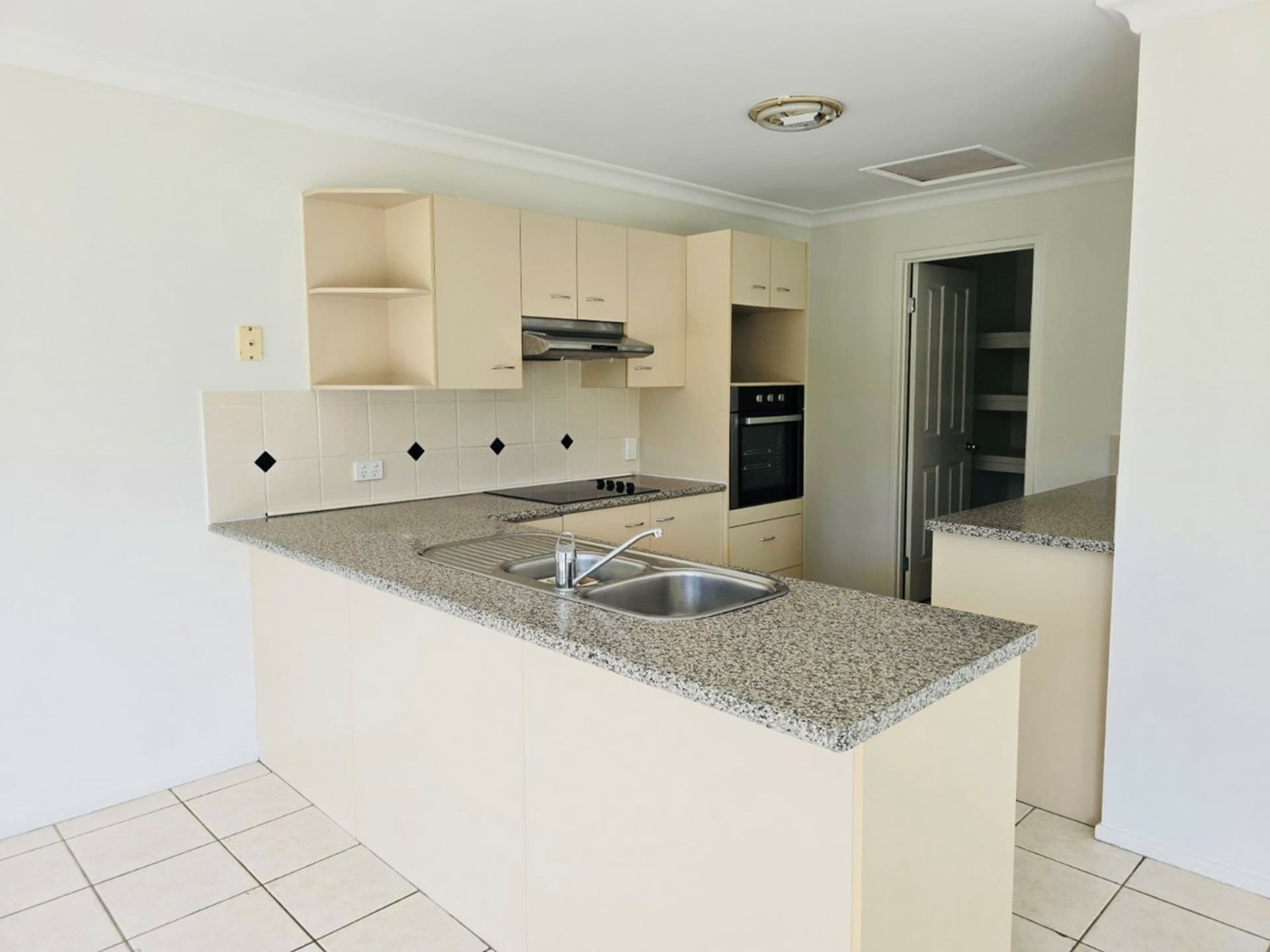 17 Village Way Bracken Ridge QLD, Bracken Ridge - Thumbnail 3