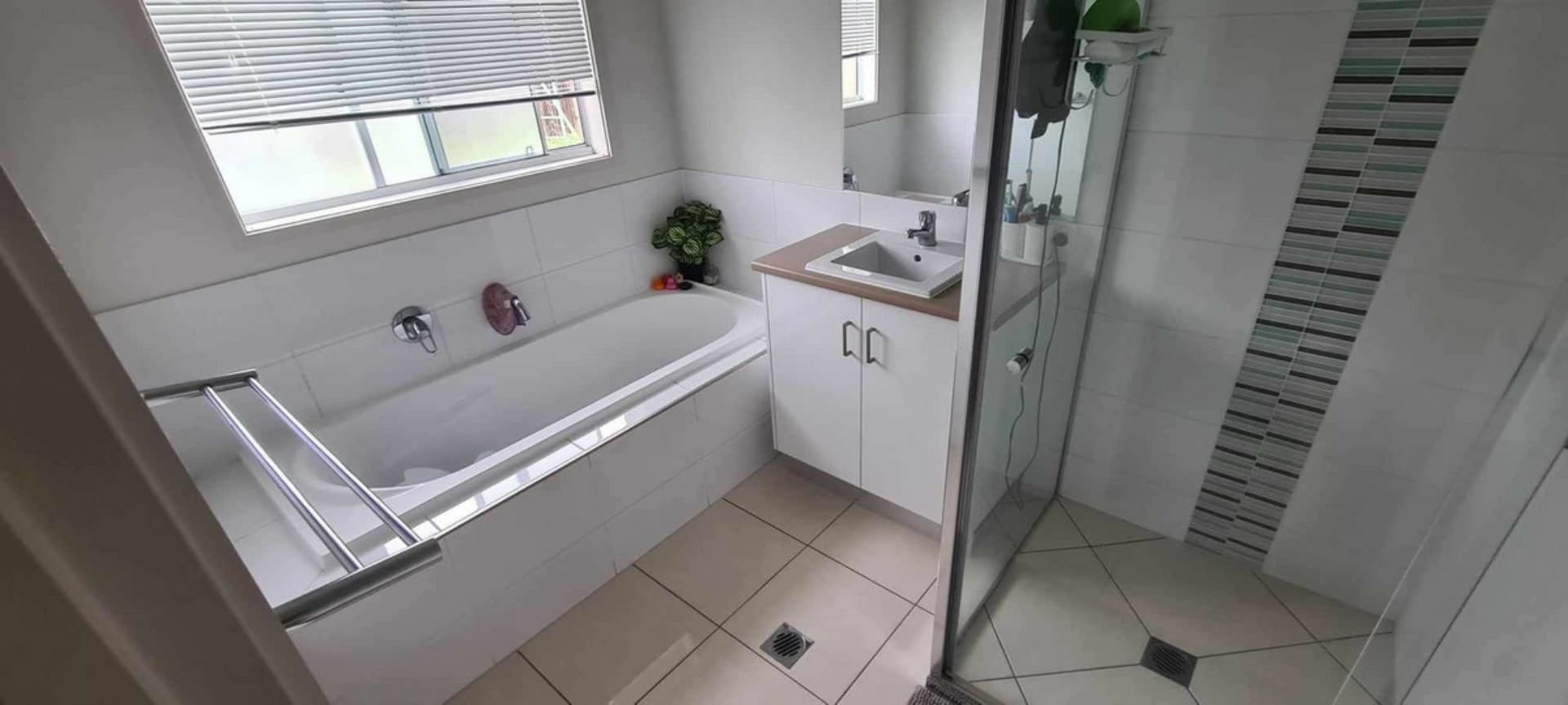 7 Jeune Court Branyan QLD, Branyan - Image 1