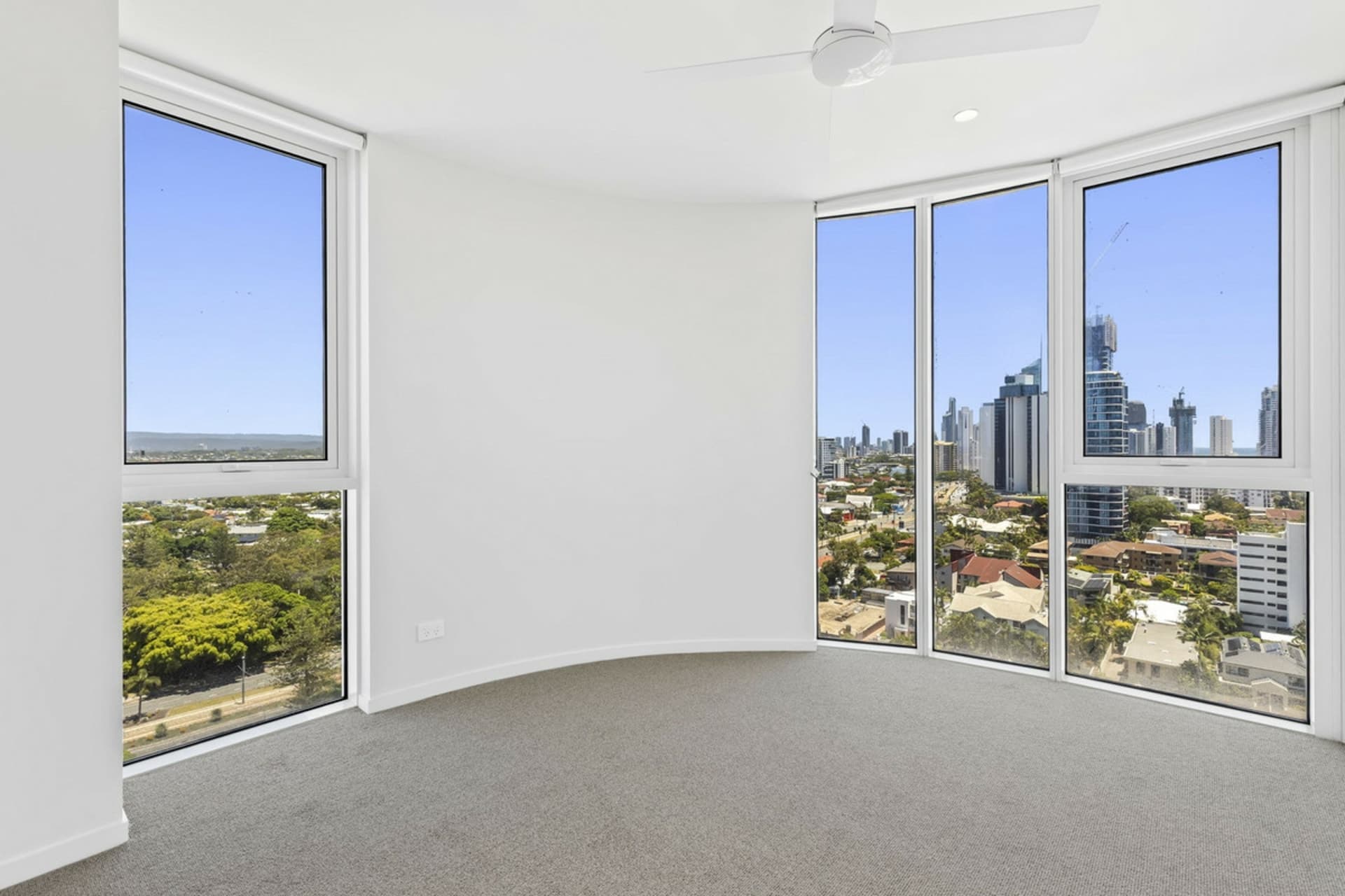 1301/4, Broadbeach - Thumbnail 5