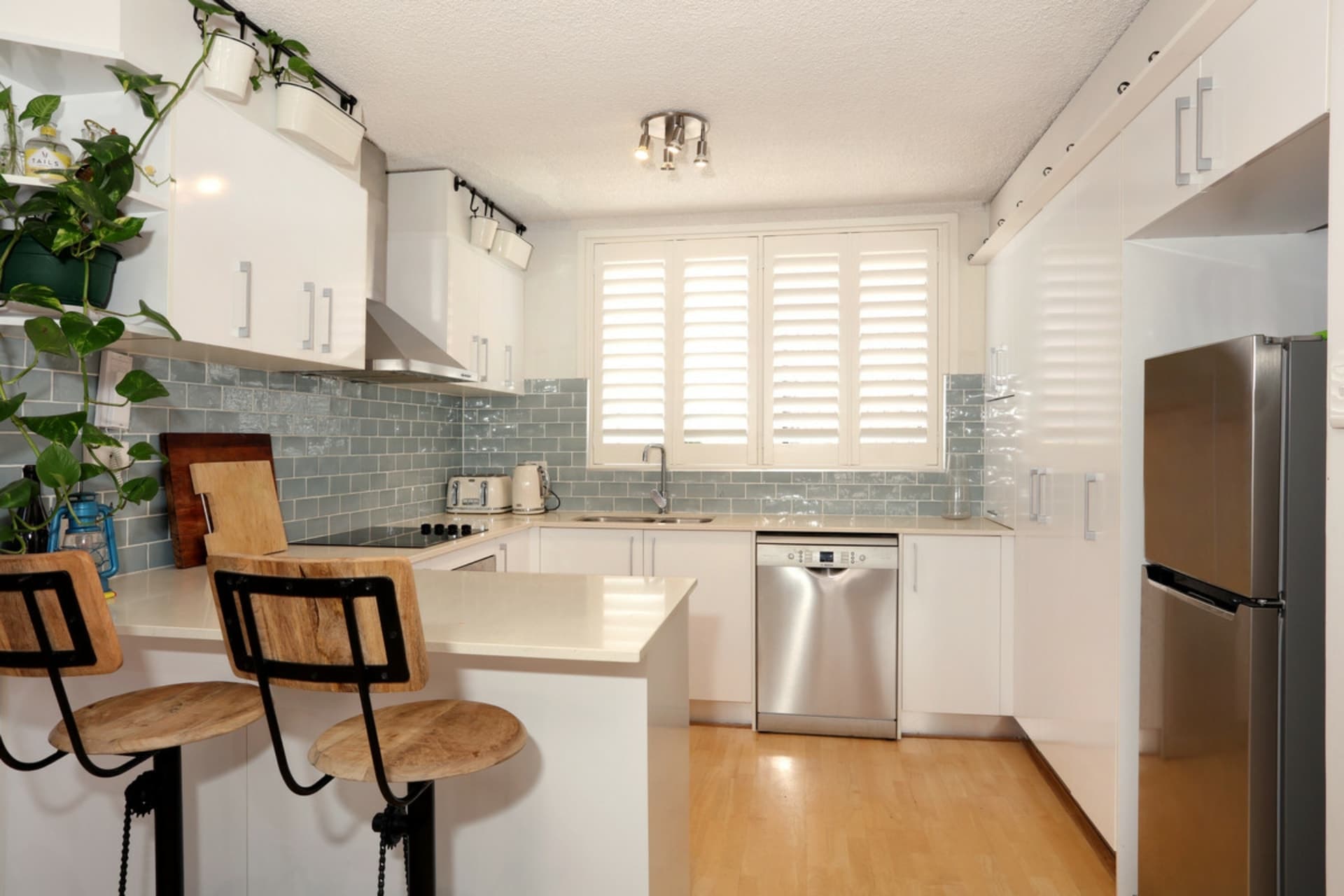 2/12 Second Avenue Broadbeach QLD, Broadbeach - Thumbnail 3