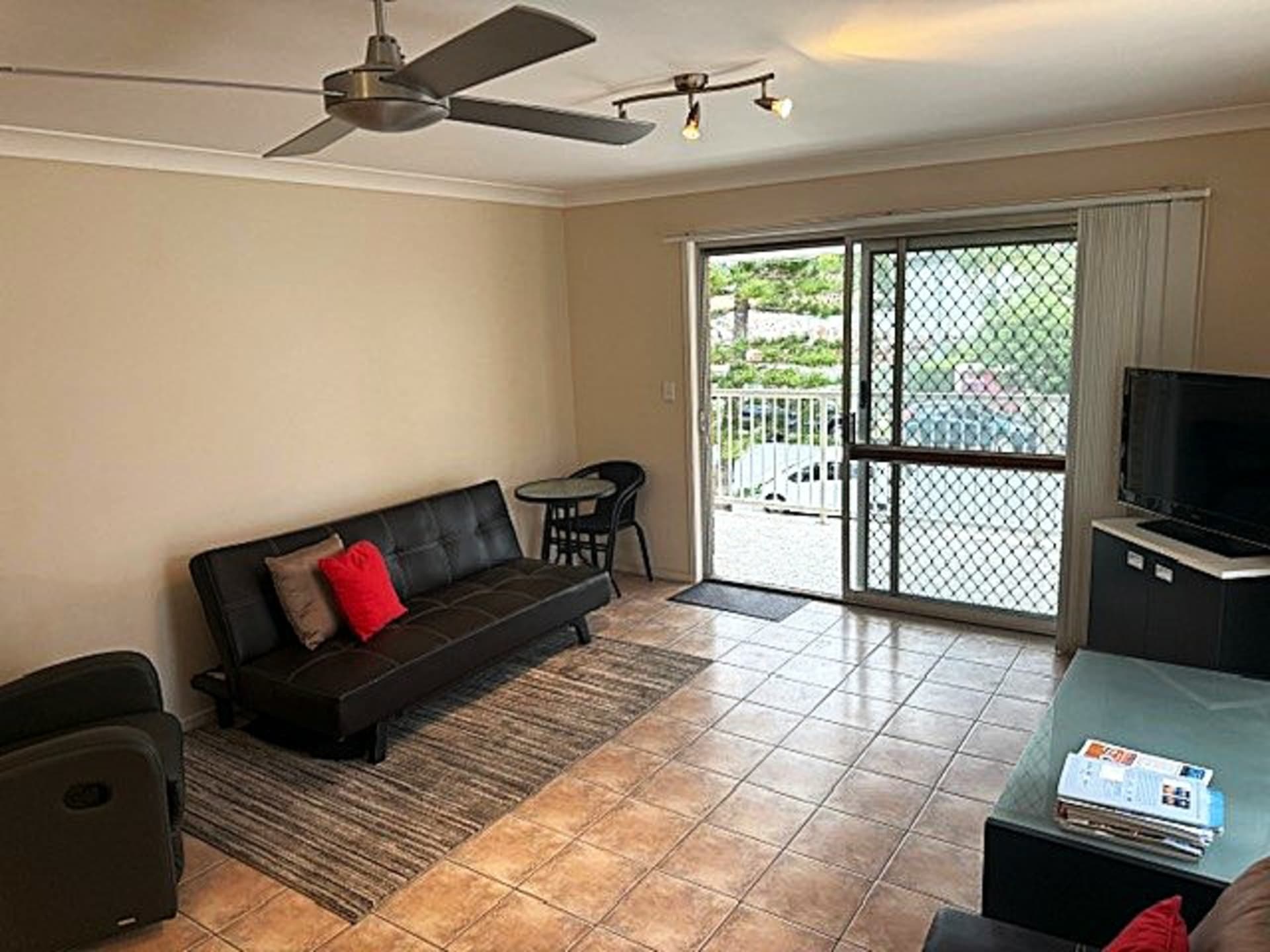3/18 Anne Avenue Broadbeach QLD, Broadbeach - Thumbnail 3