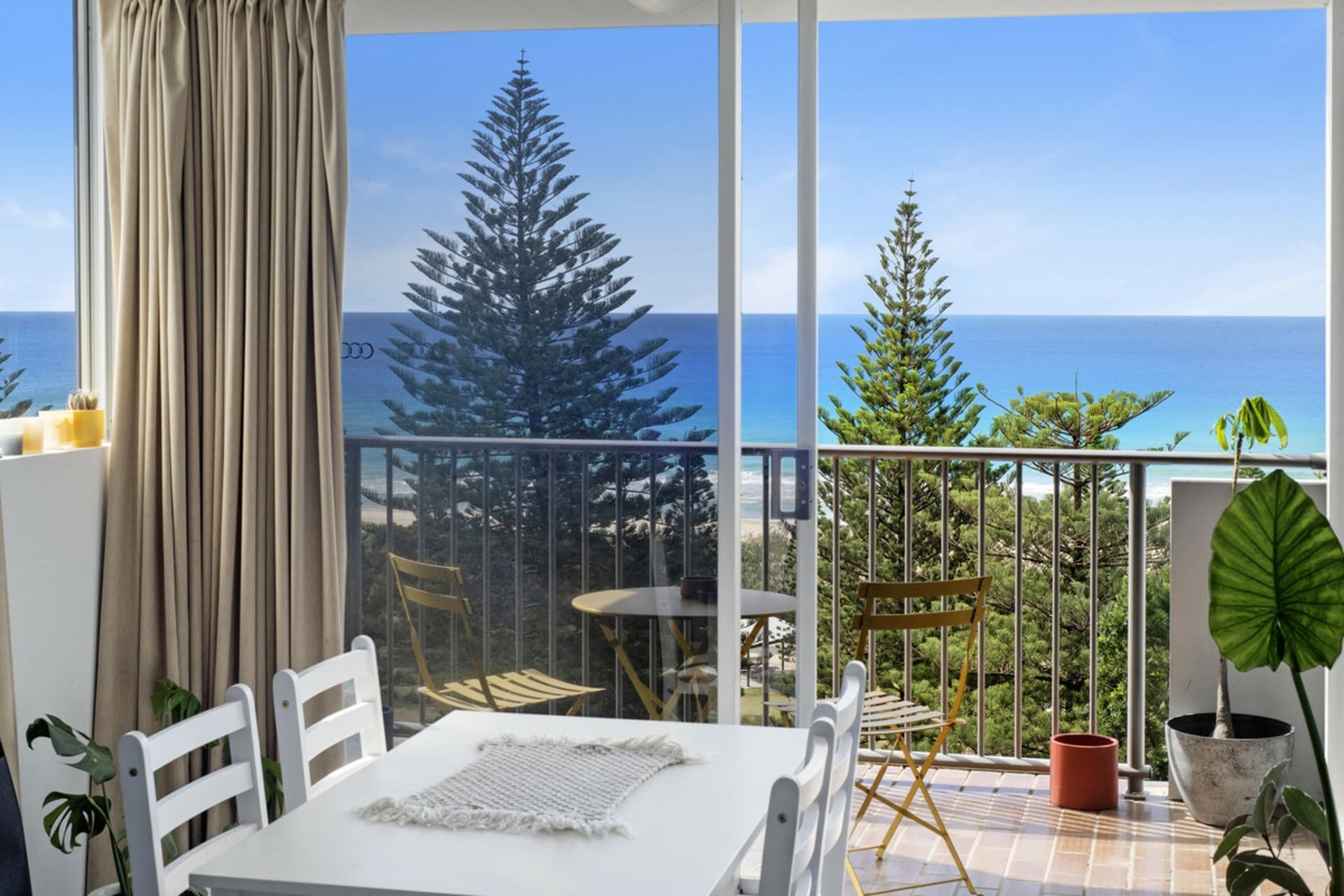 33/155 Old Burleigh Road Broadbeach QLD, Broadbeach - Thumbnail 2