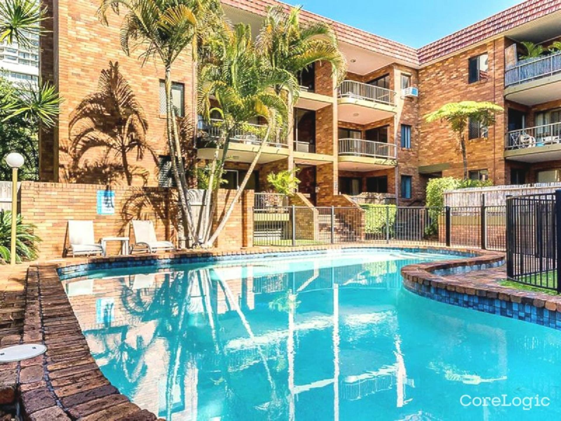 6/7 Federation Avenue Broadbeach QLD, Broadbeach - Thumbnail 2