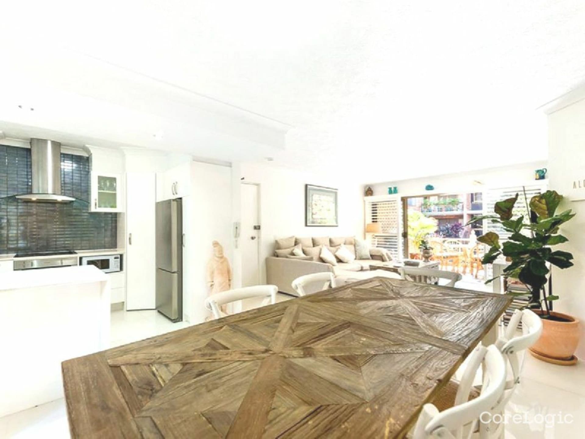 6/7 Federation Avenue Broadbeach QLD, Broadbeach - Thumbnail 4