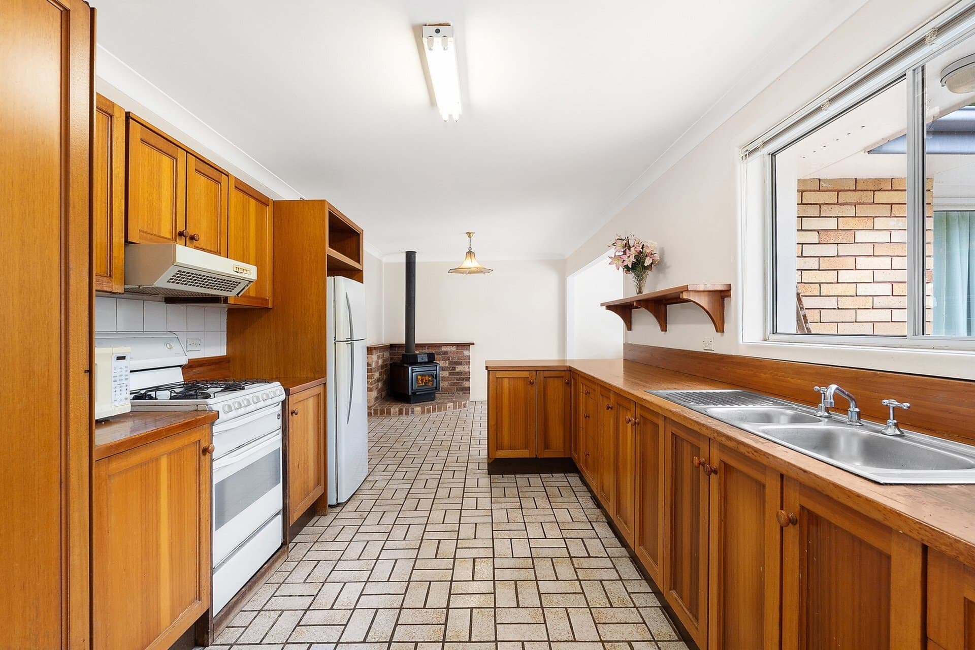 34 Hewitt Avenue, Wahroonga, Wahroonga - Thumbnail 4