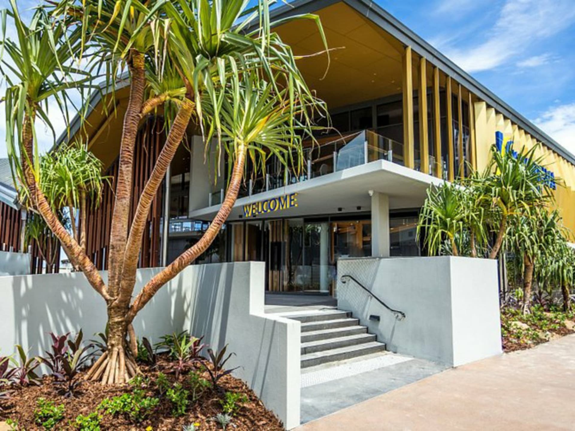 Unit 4/2-4 Elizabeth Avenue, Broadbeach, Broadbeach - Image 1