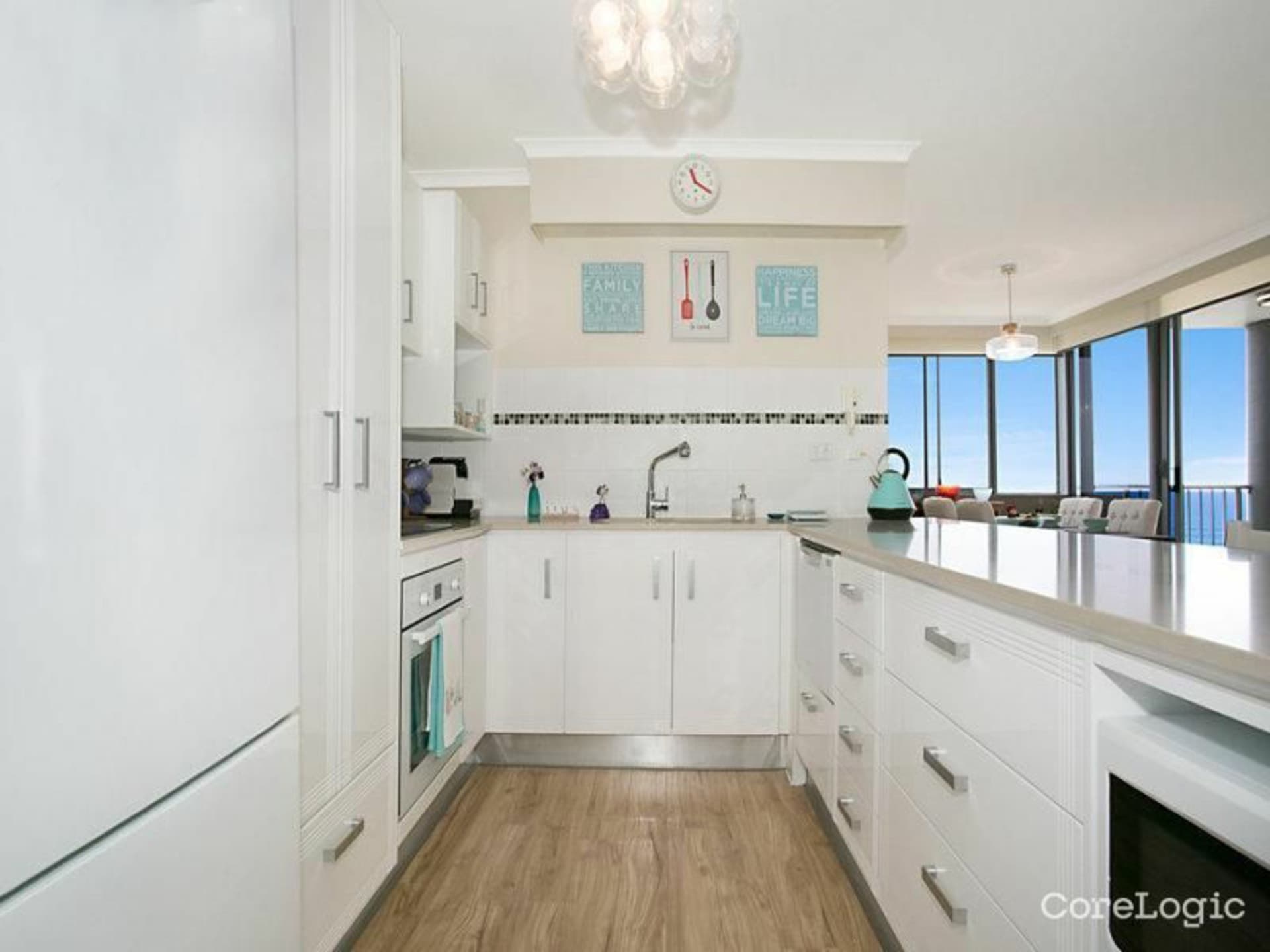 47/155 Old Burleigh Road Broadbeach QLD, Broadbeach - Thumbnail 4
