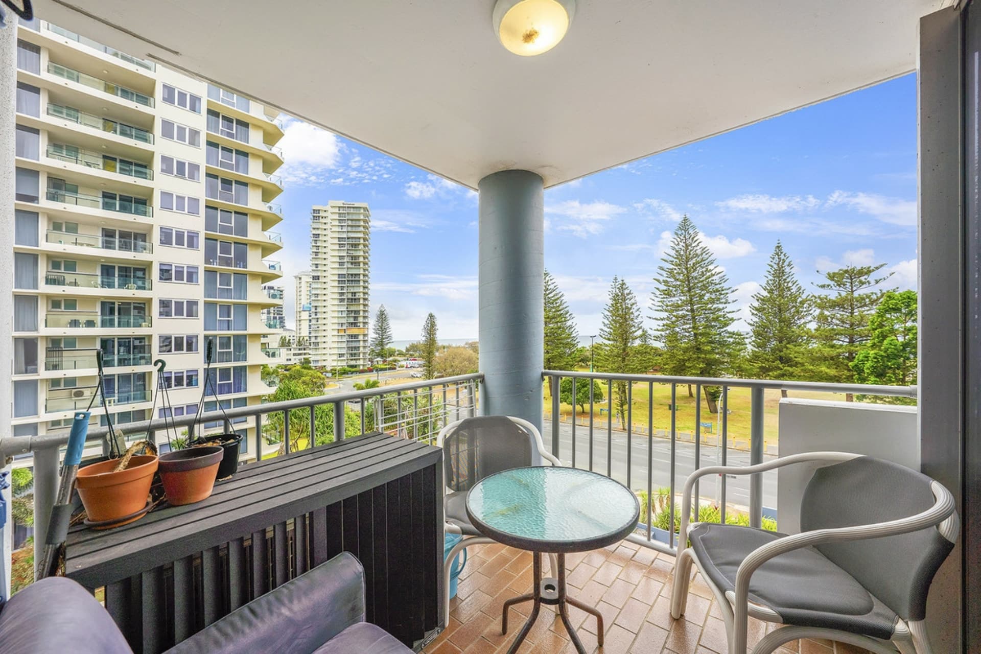 16/155 Old Burleigh Road Broadbeach QLD, Broadbeach - Image 1
