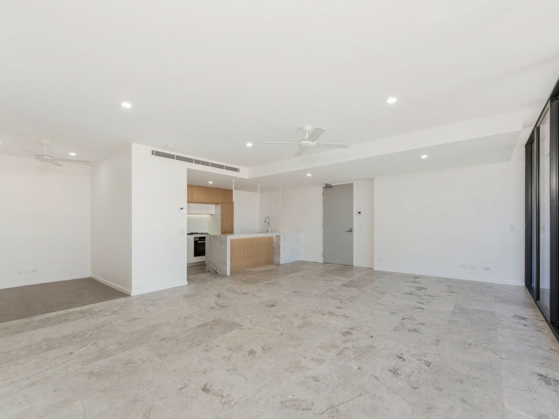 305/95 Old Burleigh Road Broadbeach QLD, Broadbeach - Thumbnail 5
