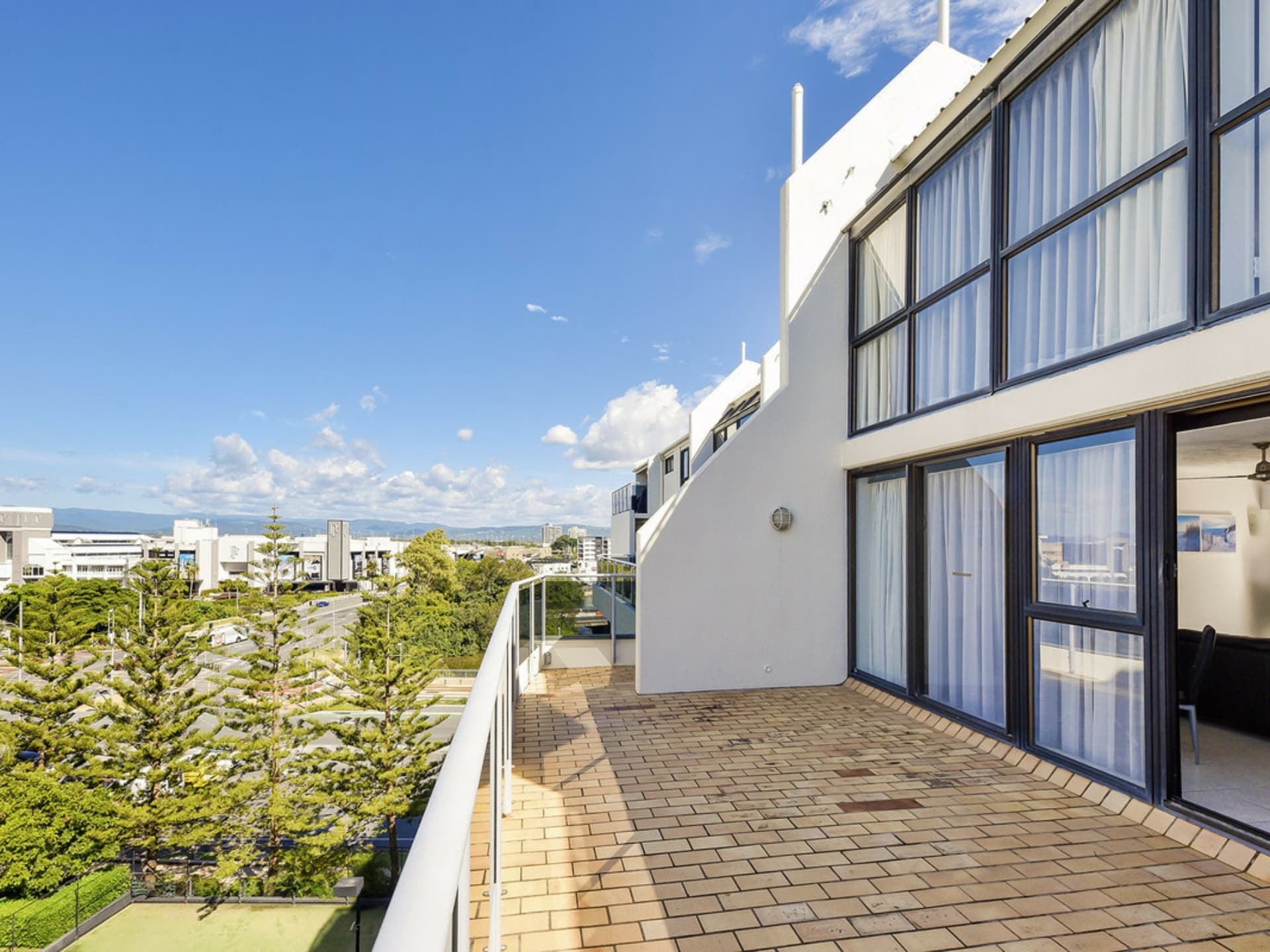 705/40 Surf Parade Broadbeach QLD, Broadbeach - Thumbnail 2