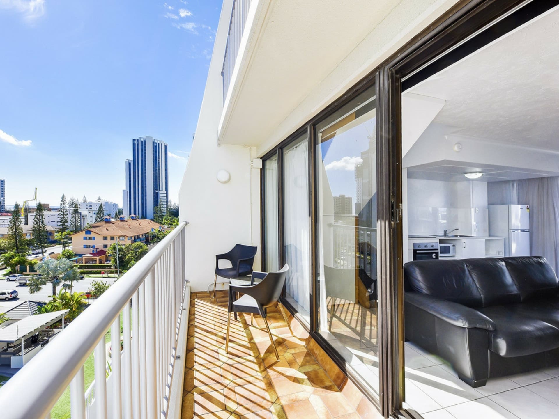 705/40 Surf Parade Broadbeach QLD, Broadbeach - Thumbnail 3