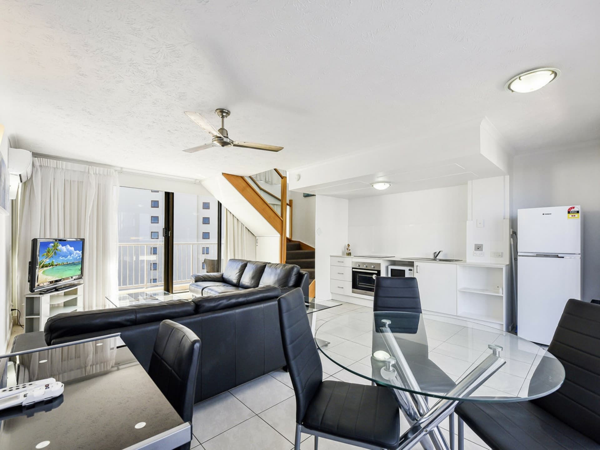 705/40 Surf Parade Broadbeach QLD, Broadbeach - Thumbnail 4
