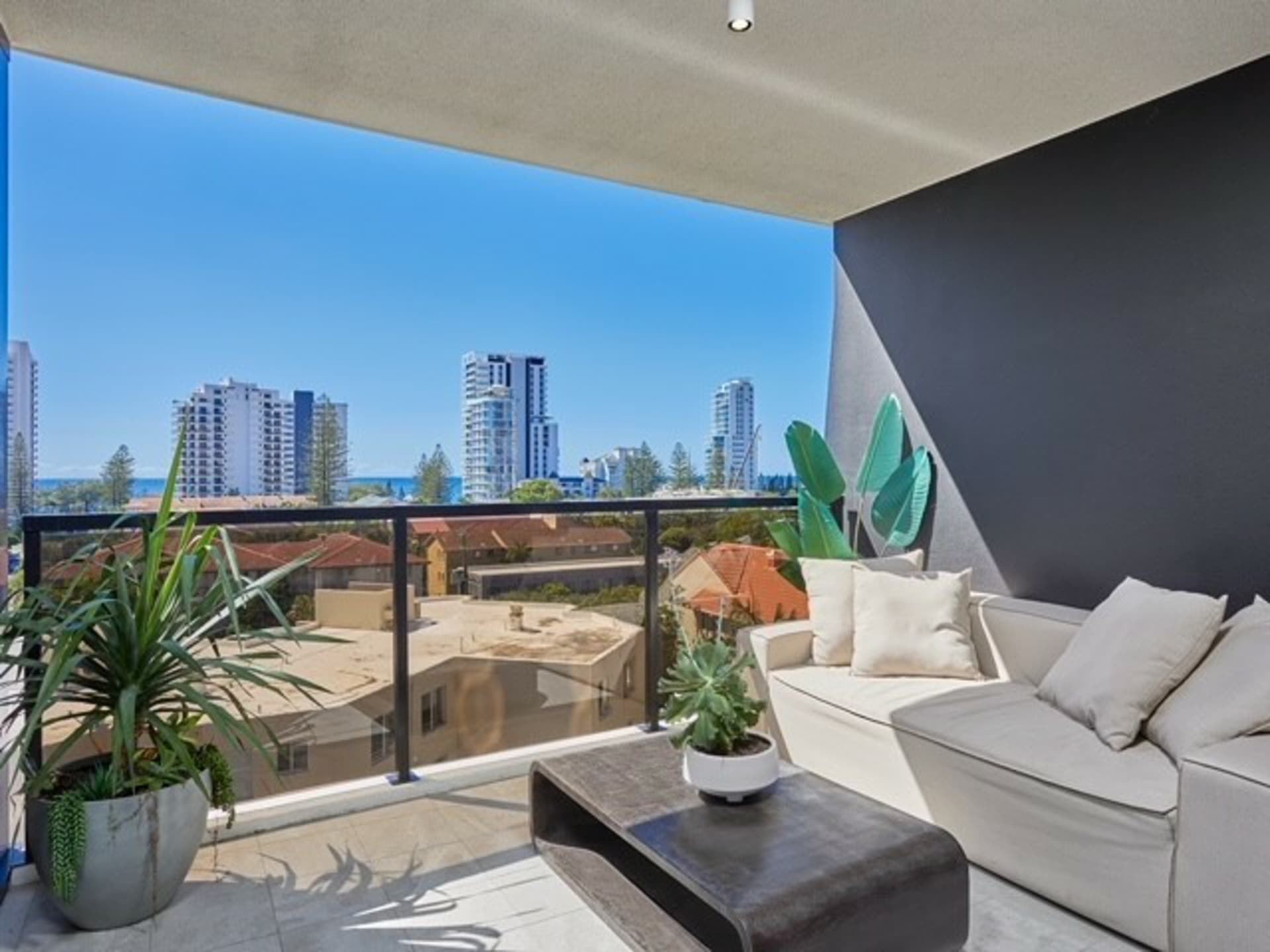 602/36 Britannia Avenue Broadbeach QLD, Broadbeach - Thumbnail 2