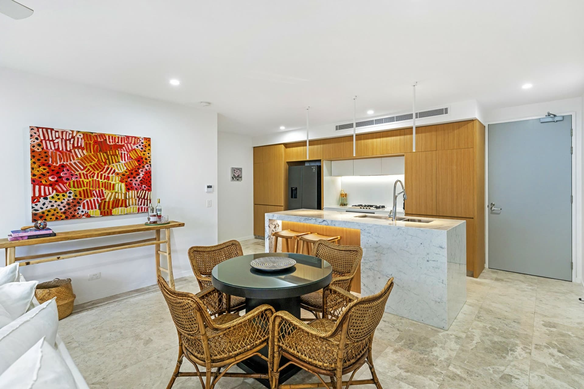 502/95 Old Burleigh Road Broadbeach QLD, Broadbeach - Thumbnail 5