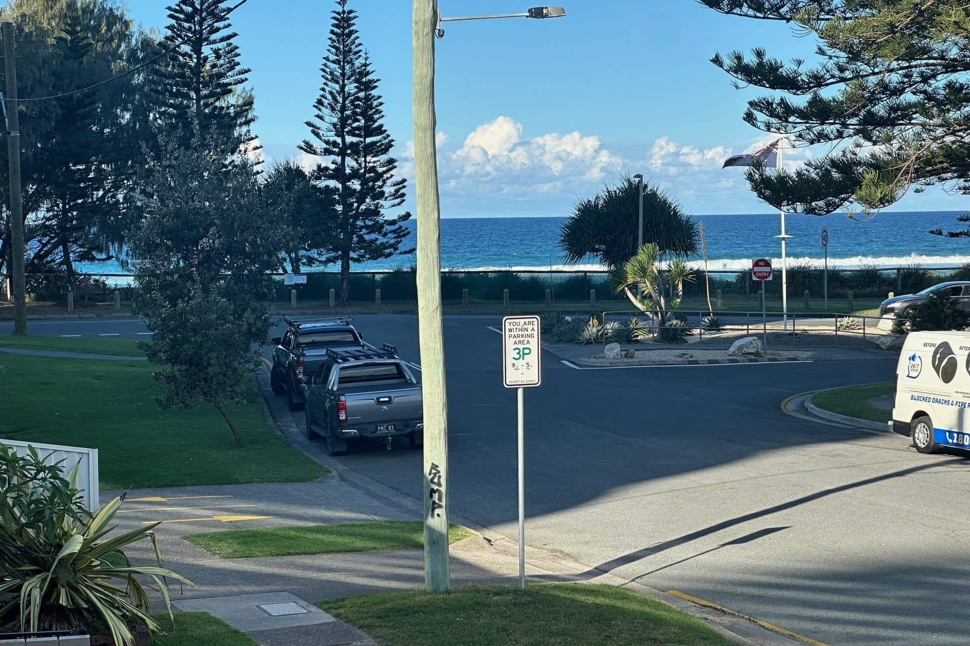 4/118 Old Burleigh Road Broadbeach QLD, Broadbeach - Image 1