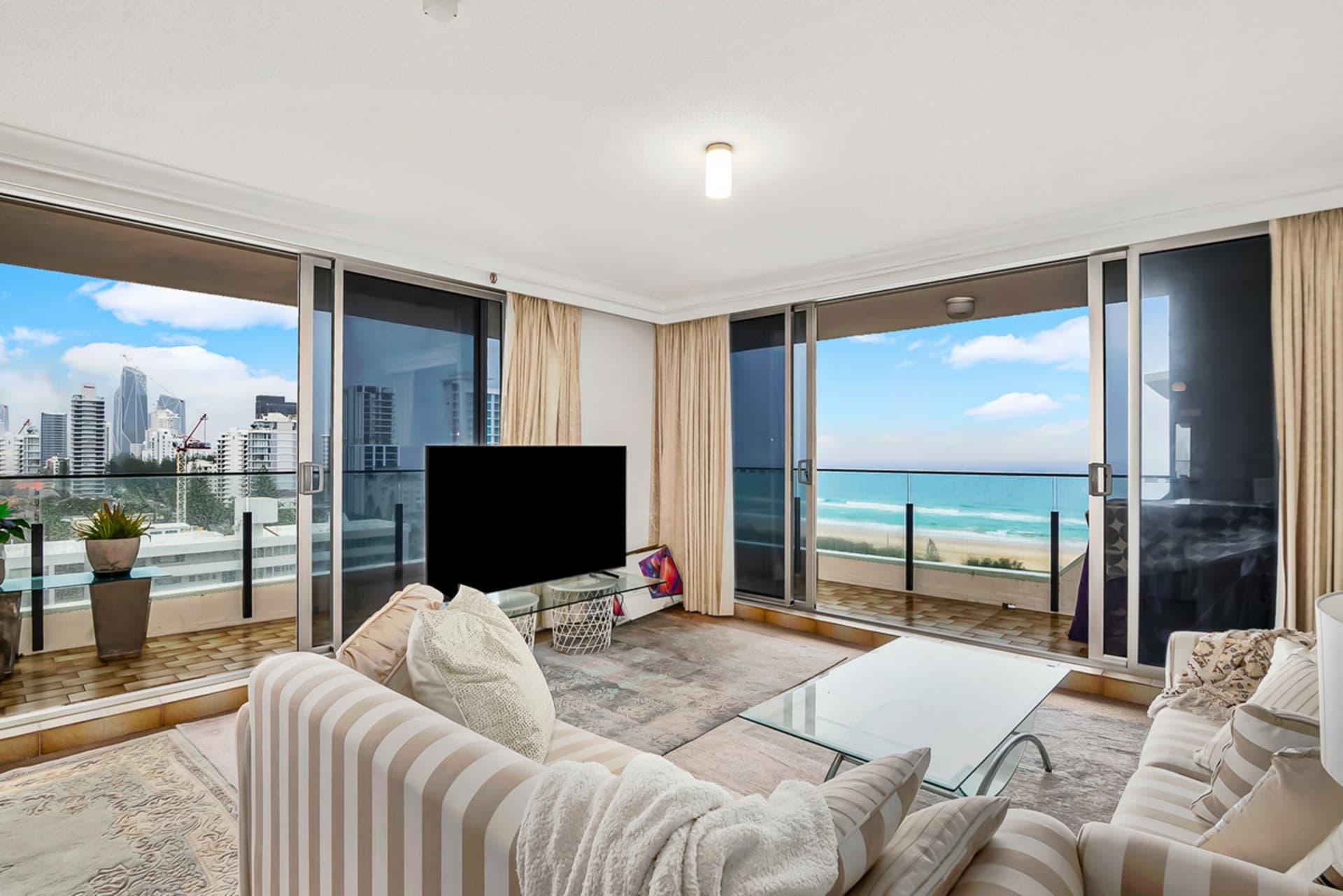 12C/1 Albert Avenue Broadbeach Qld, Broadbeach - Thumbnail 2