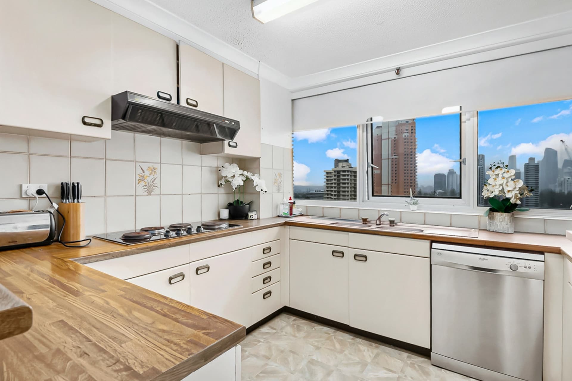 12C/1 Albert Avenue Broadbeach Qld, Broadbeach - Thumbnail 7