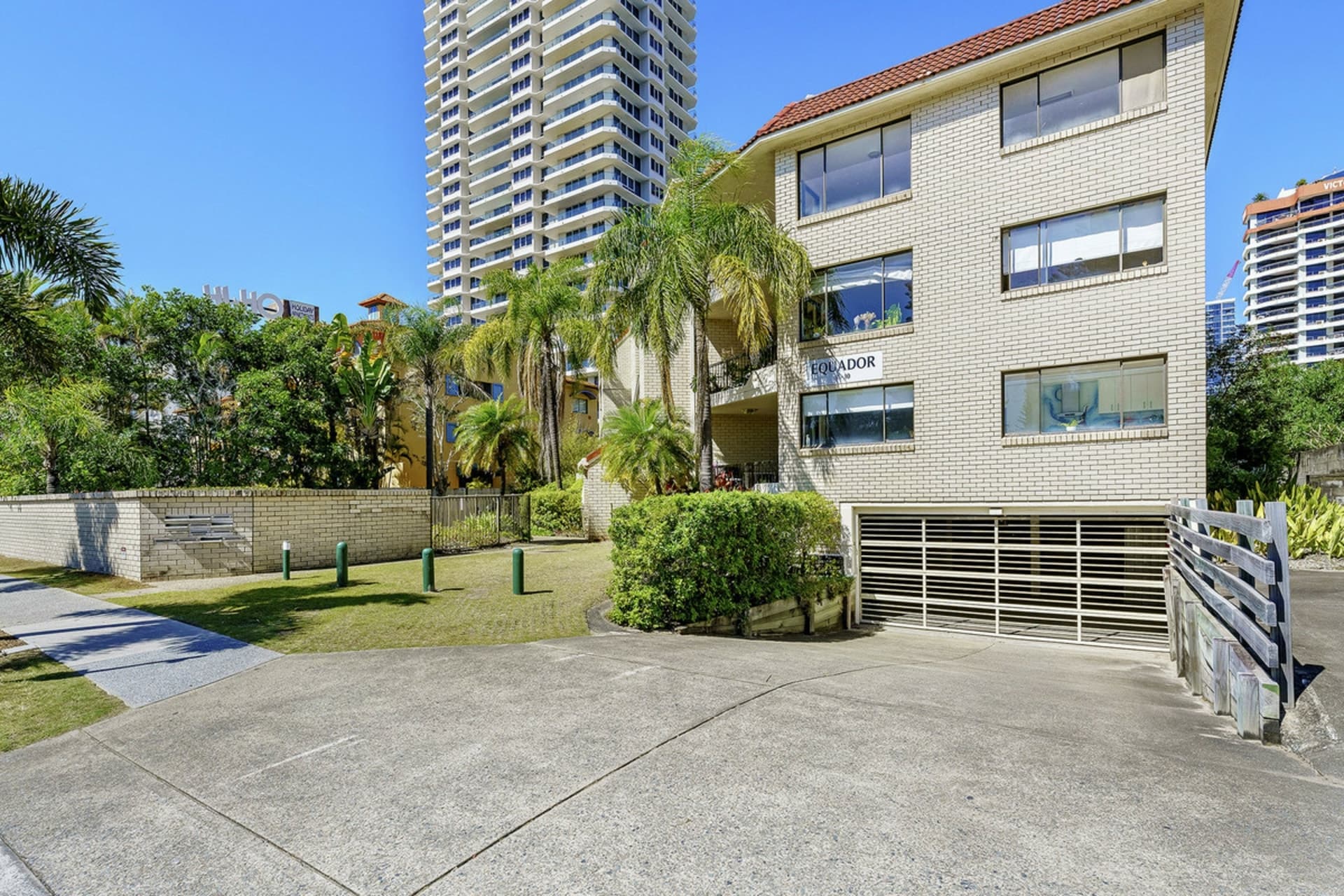 9/8, Broadbeach - Image 1
