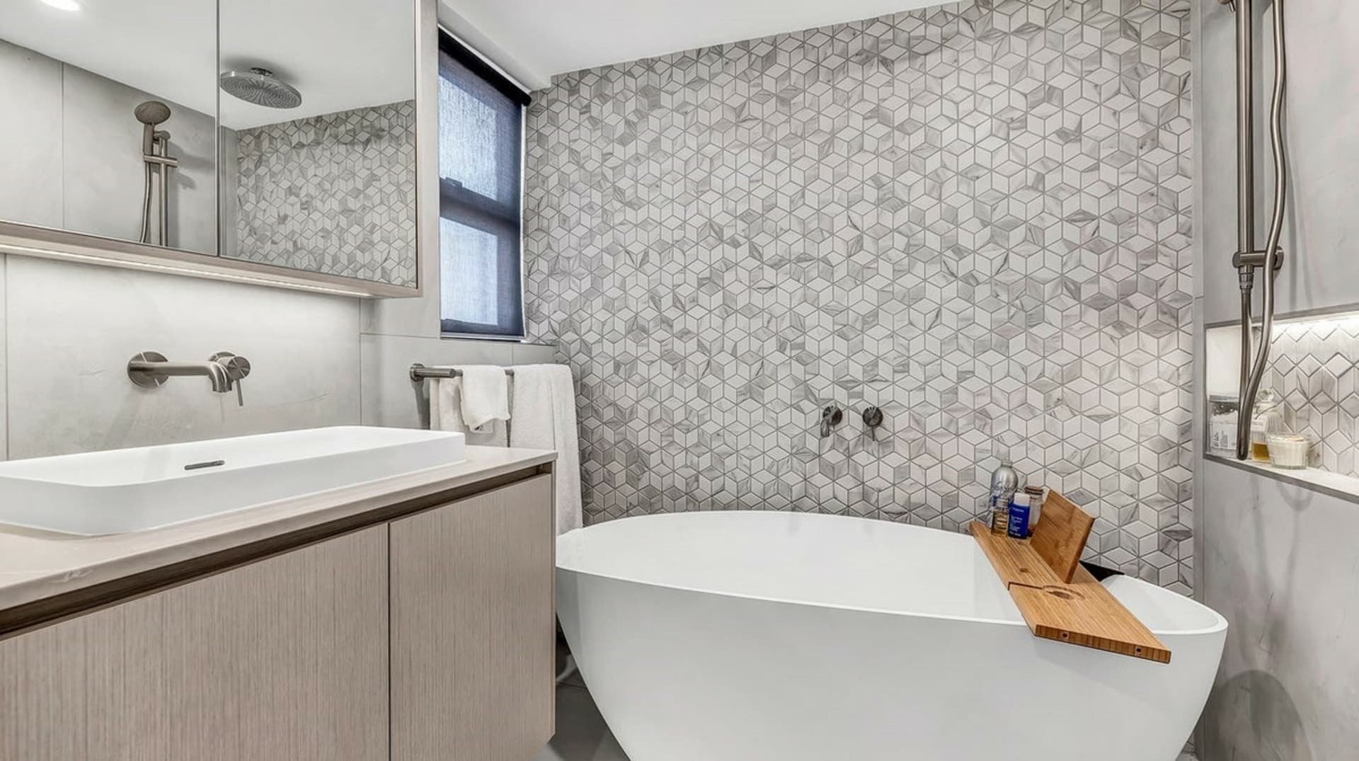 8/10 Albert Avenue Broadbeach QLD, Broadbeach - Thumbnail 7