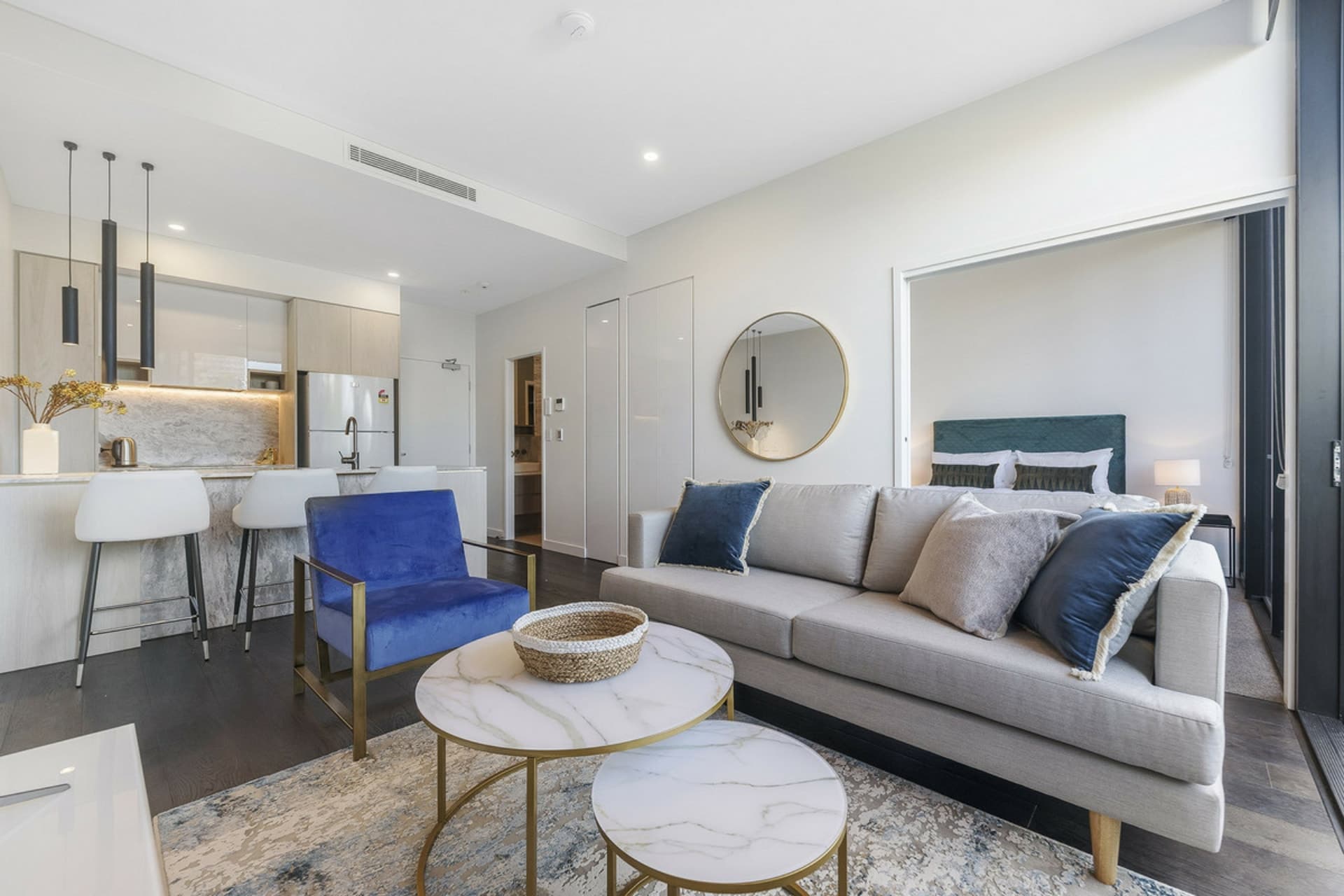 303/185 Old Burleigh Road Broadbeach QLD, Broadbeach - Thumbnail 2