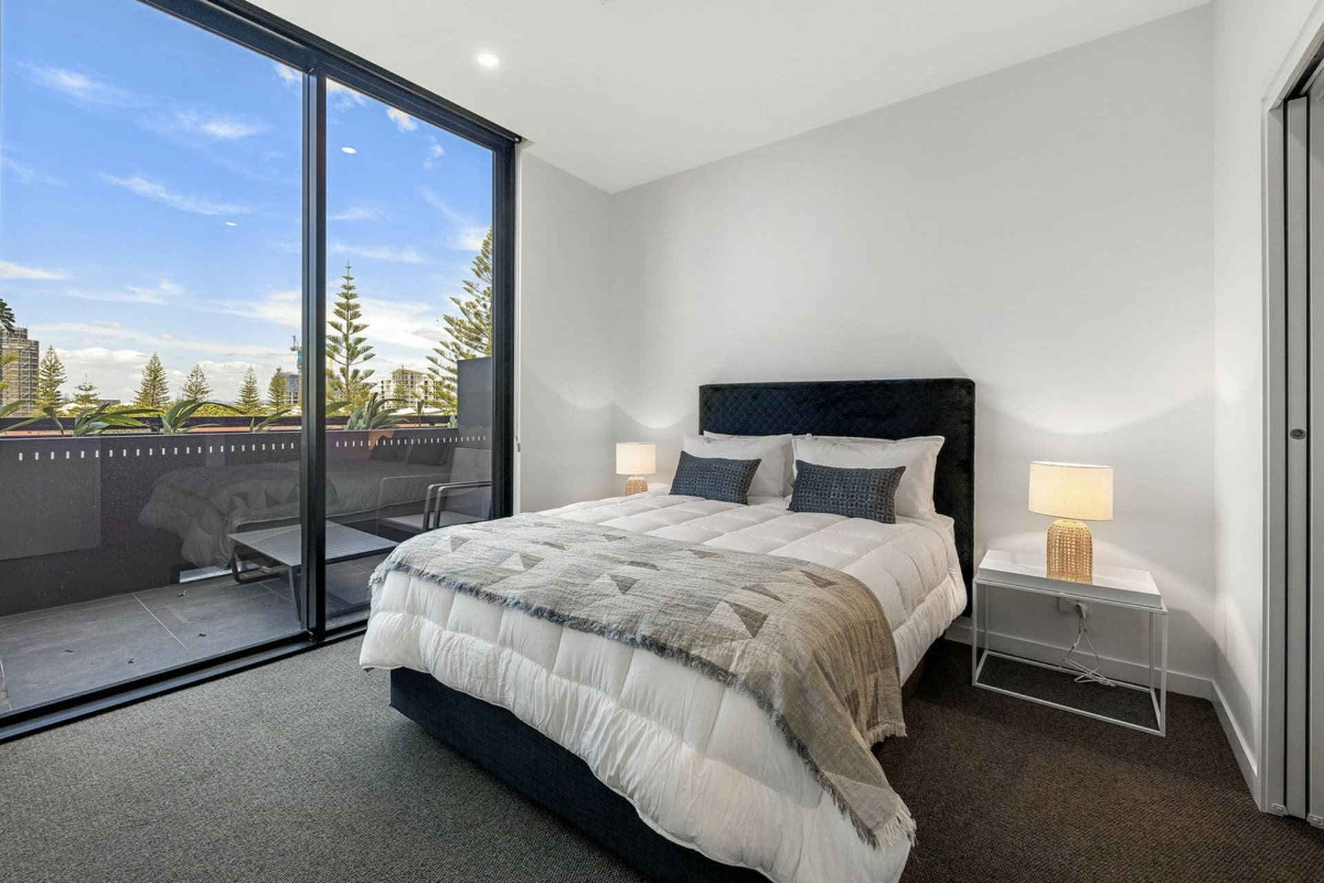 303/185 Old Burleigh Road Broadbeach QLD, Broadbeach - Thumbnail 5