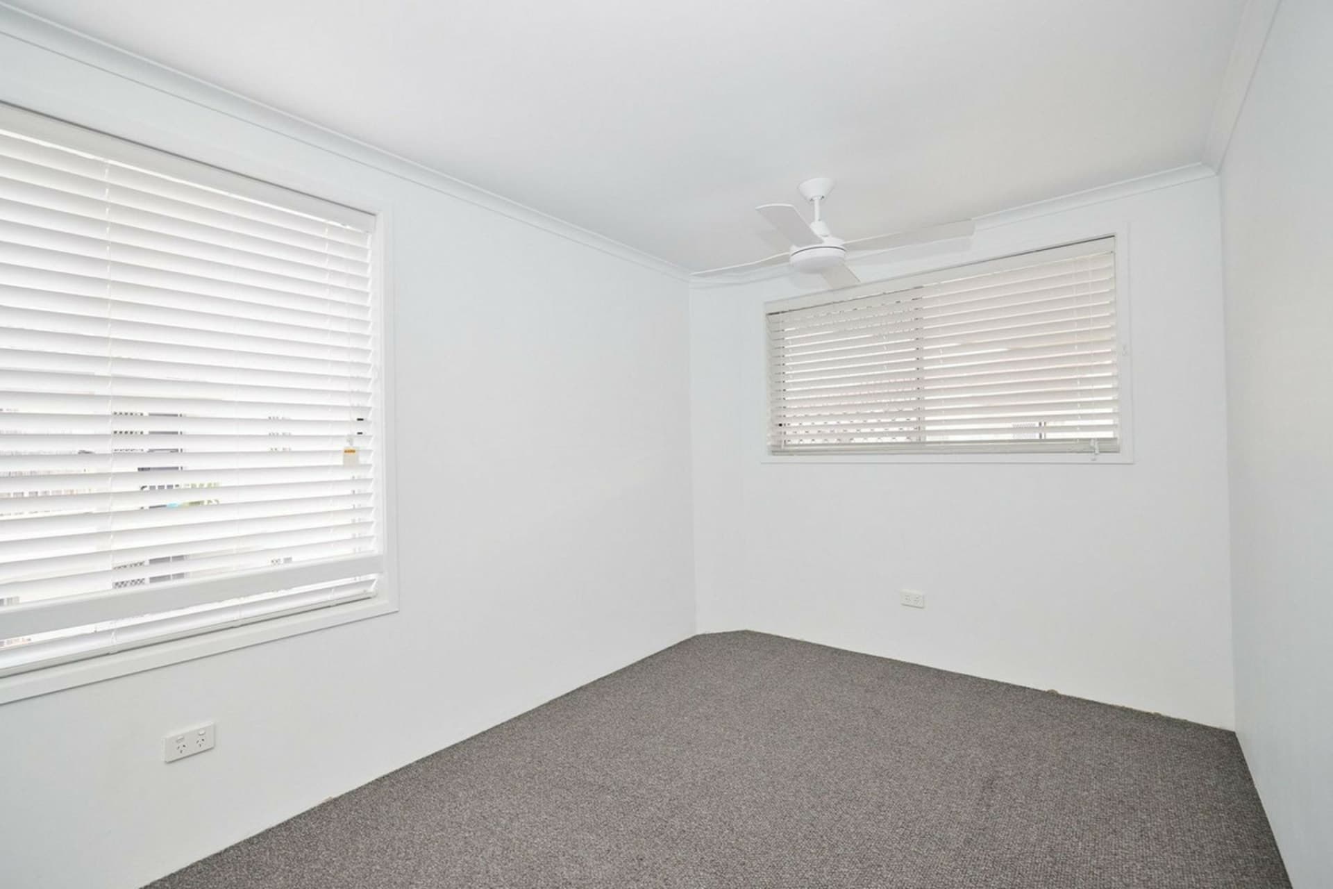 13/111 Old Burleigh Road Broadbeach QLD, Broadbeach - Thumbnail 4