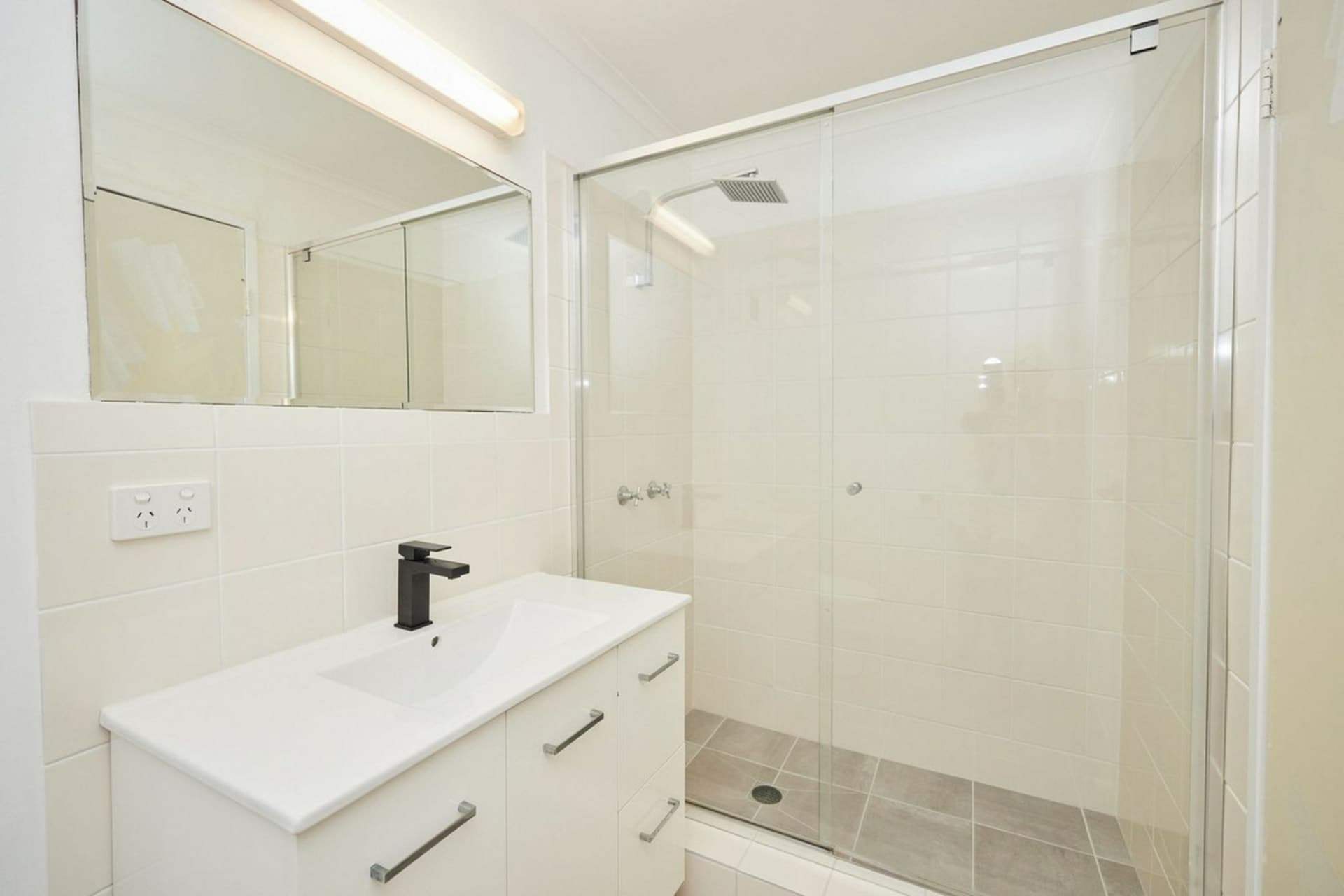 13/111 Old Burleigh Road Broadbeach QLD, Broadbeach - Thumbnail 7