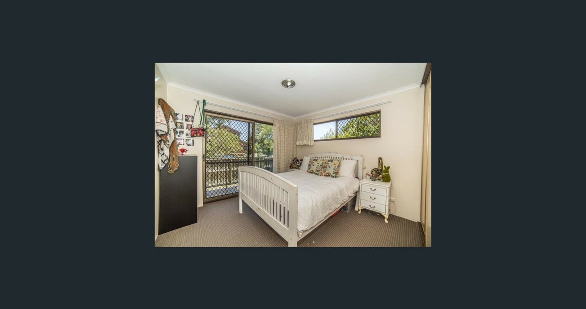 2/152 Surf Parade Broadbeach QLD, Broadbeach - Thumbnail 2