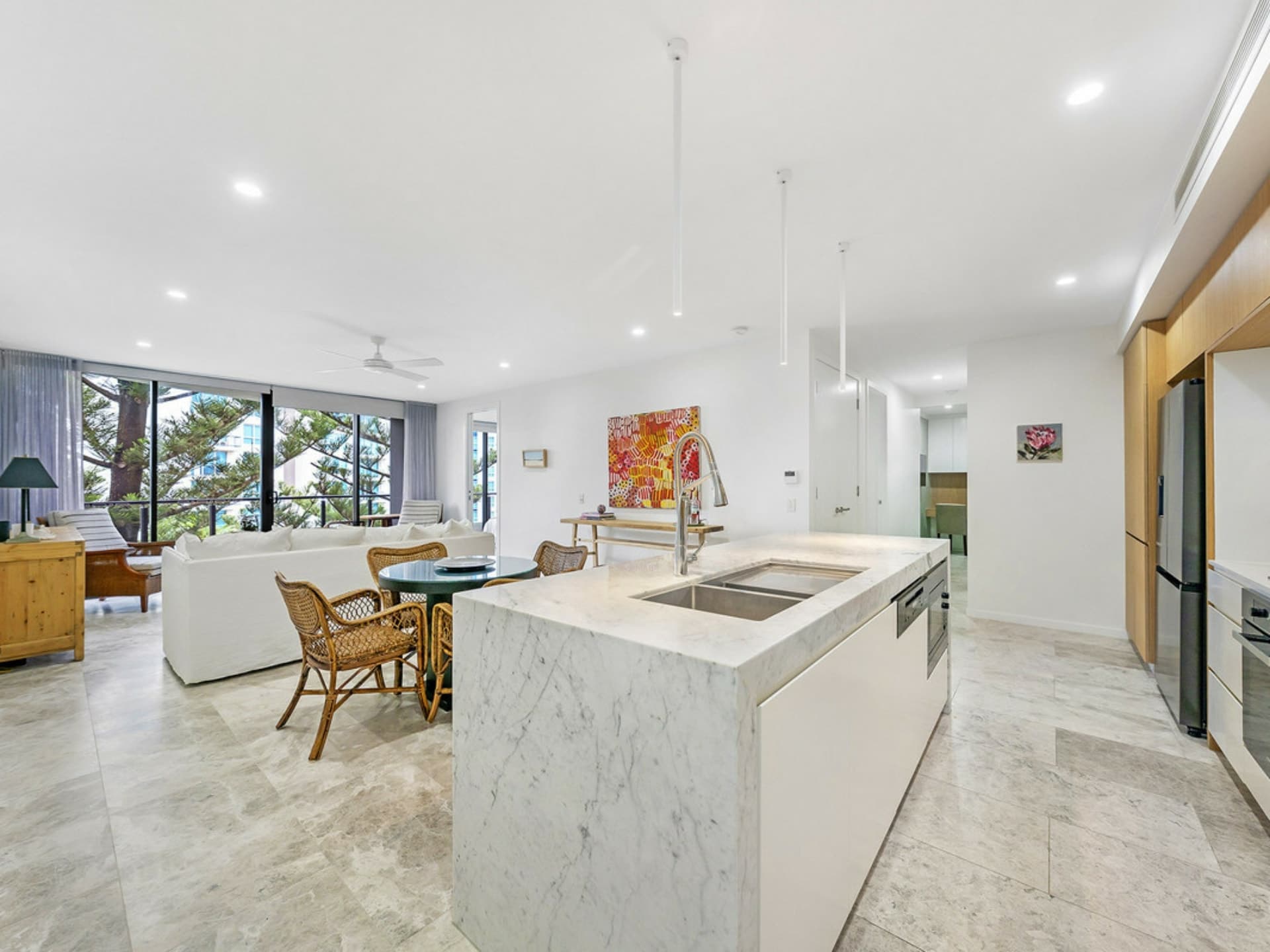 502/95 Old Burleigh Road Broadbeach QLD, Broadbeach - Thumbnail 2