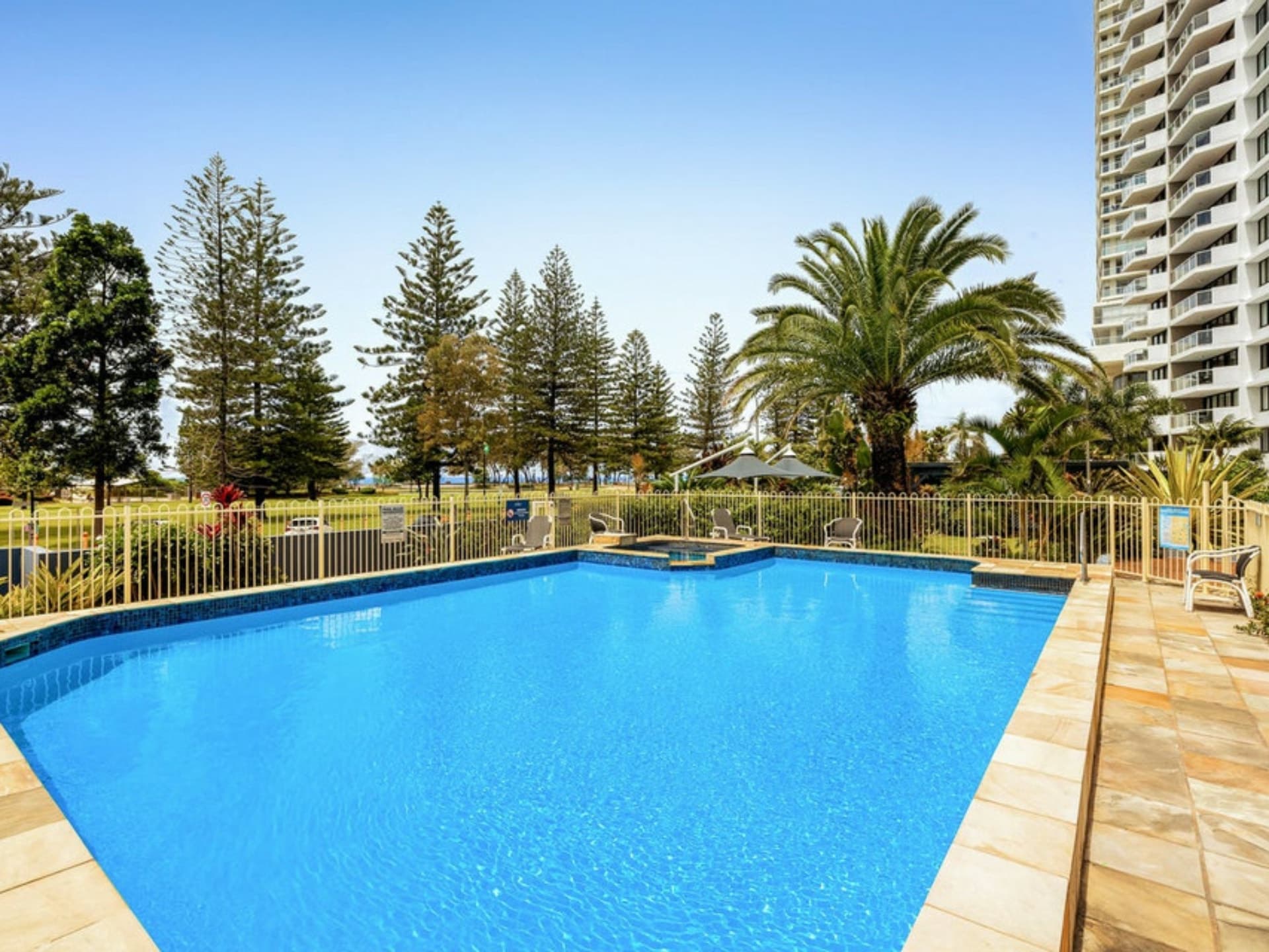 5/155 Old Burleigh Road Broadbeach QLD, Broadbeach - Thumbnail 7