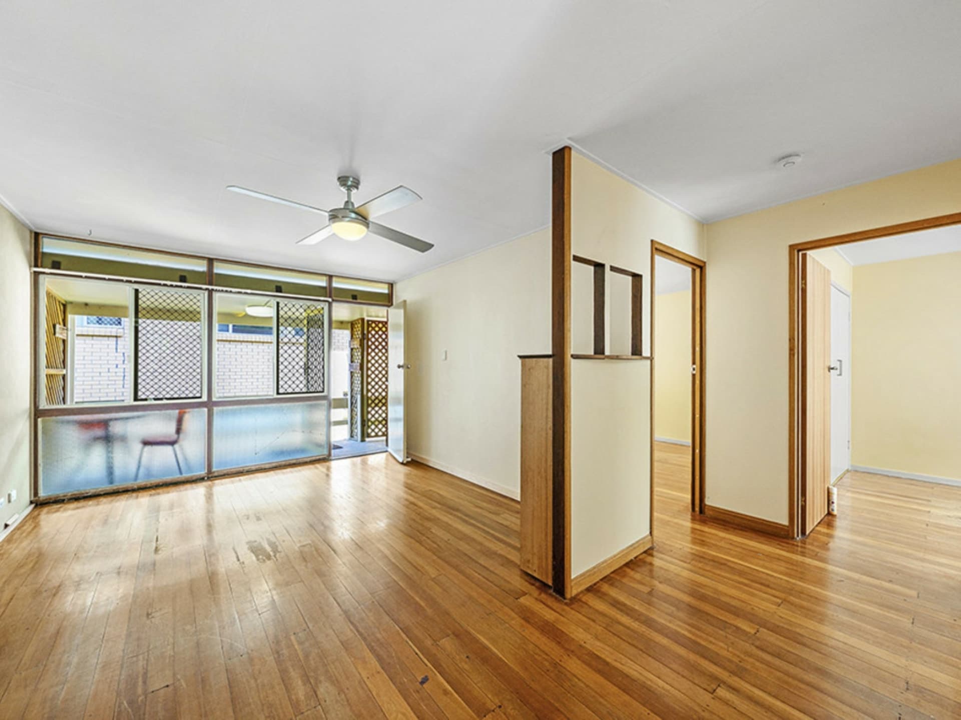 4/11 Anne Avenue Broadbeach QLD, Broadbeach - Thumbnail 2