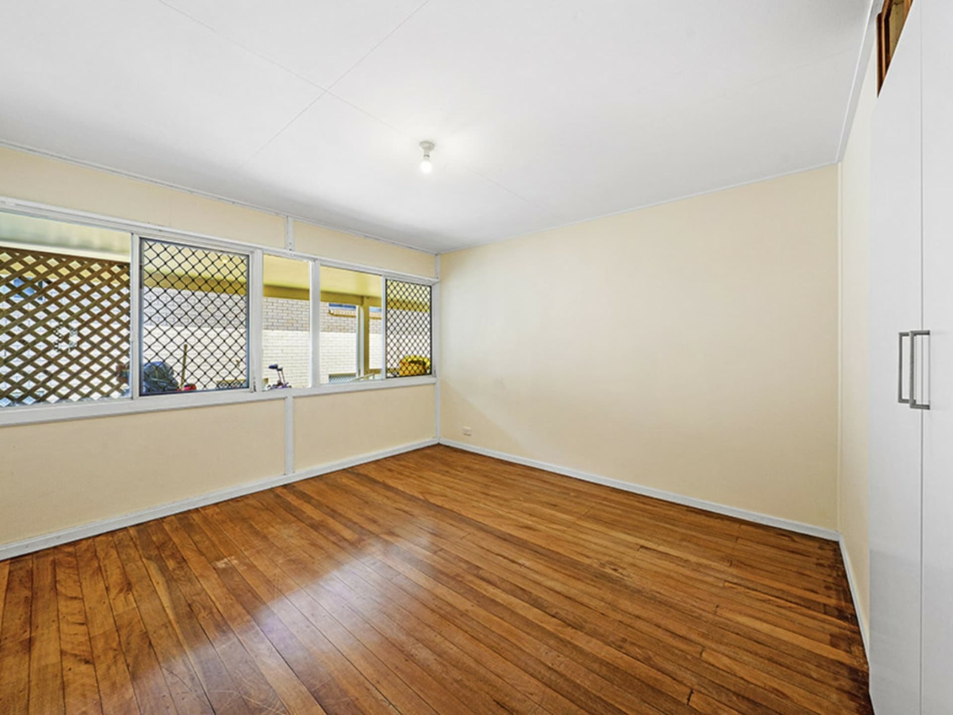 4/11 Anne Avenue Broadbeach QLD, Broadbeach - Thumbnail 3