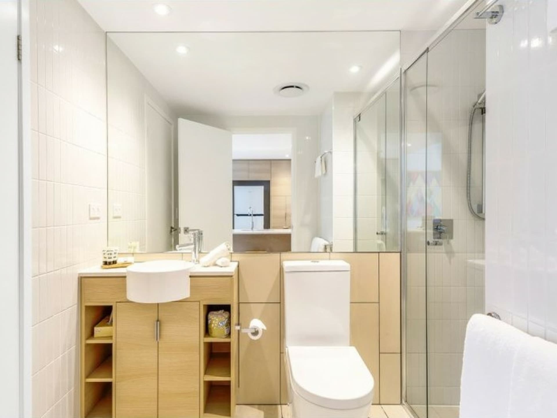 1602/2663 Gold Coast Highway Broadbeach QLD, Broadbeach - Thumbnail 5